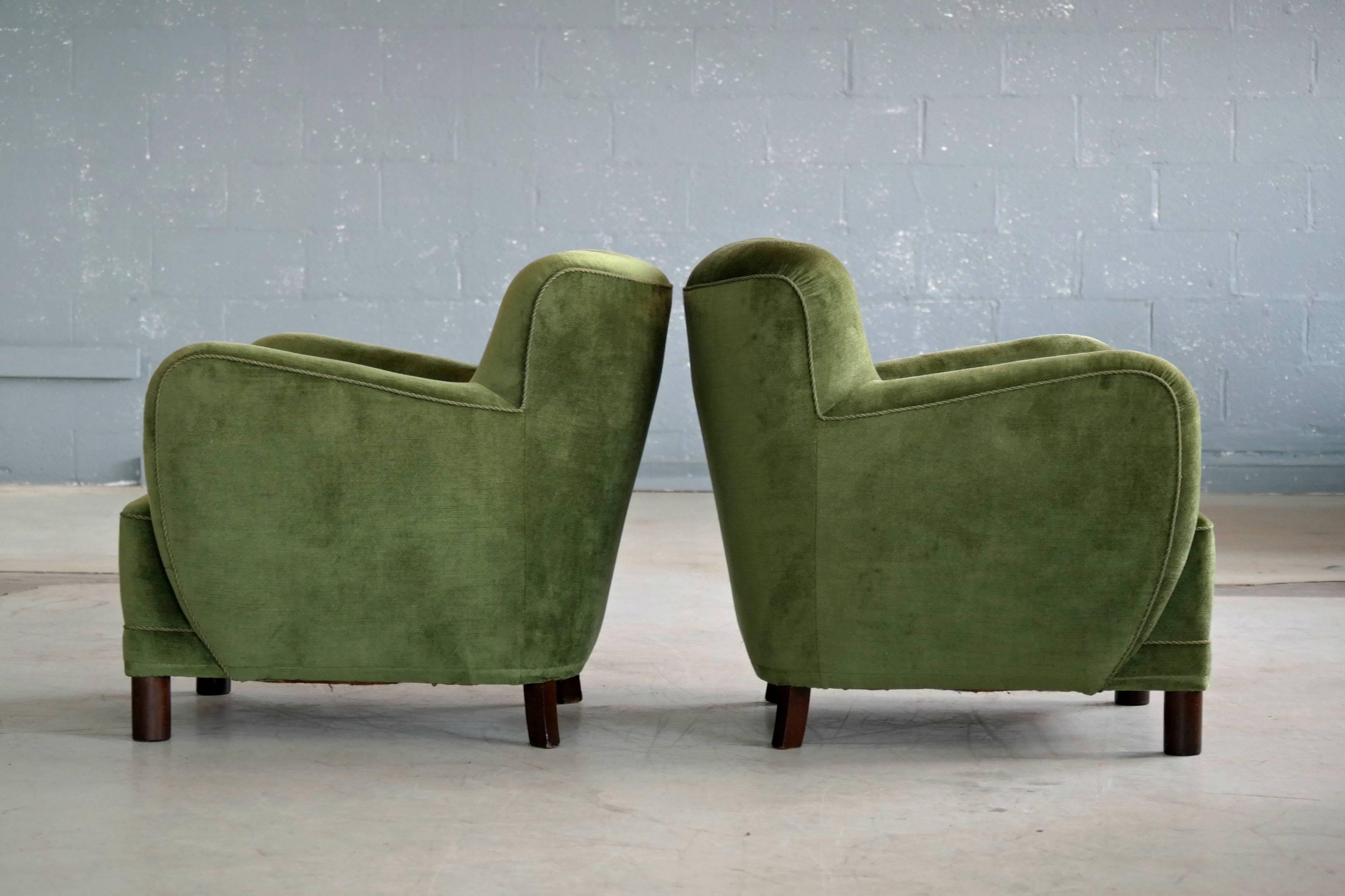 Danish 1940s Mogens Lassen Attributed Pair of Low Lounge Chairs in Mohair Velvet 1