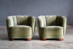 Danish 1940s Pair of Viggo Boesen Style Curved Lounge or Club Chairs