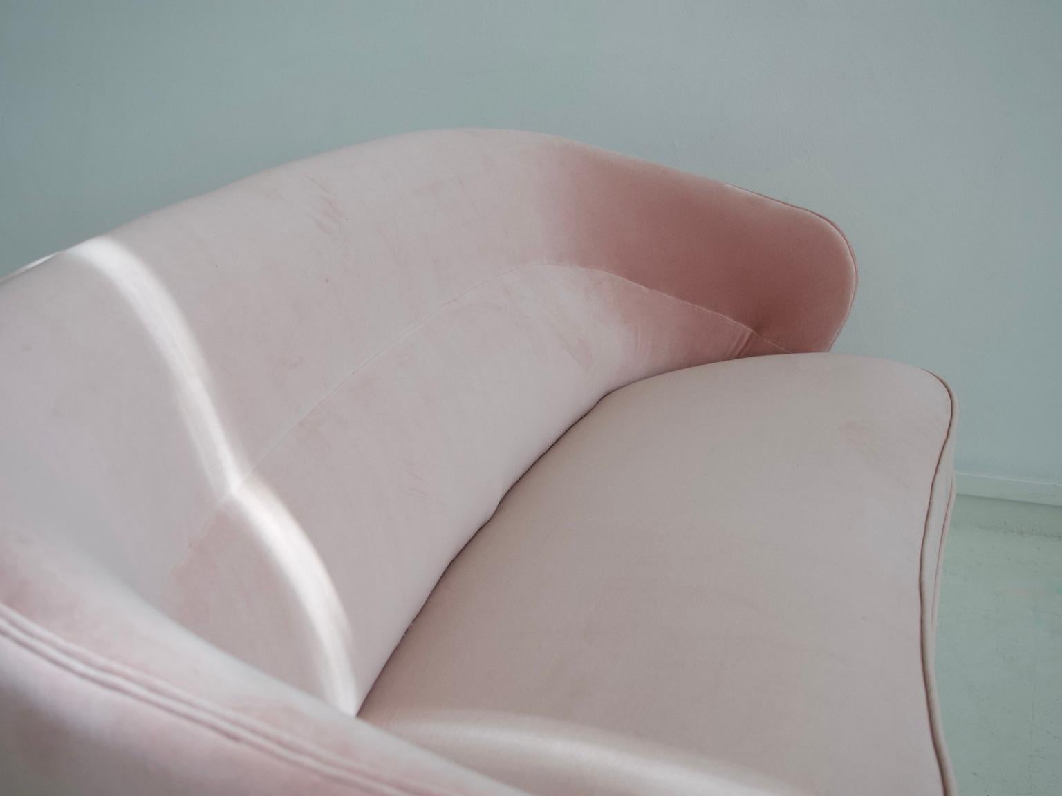 Danish 1940s Pink Velvet Upholstered Sofa 3