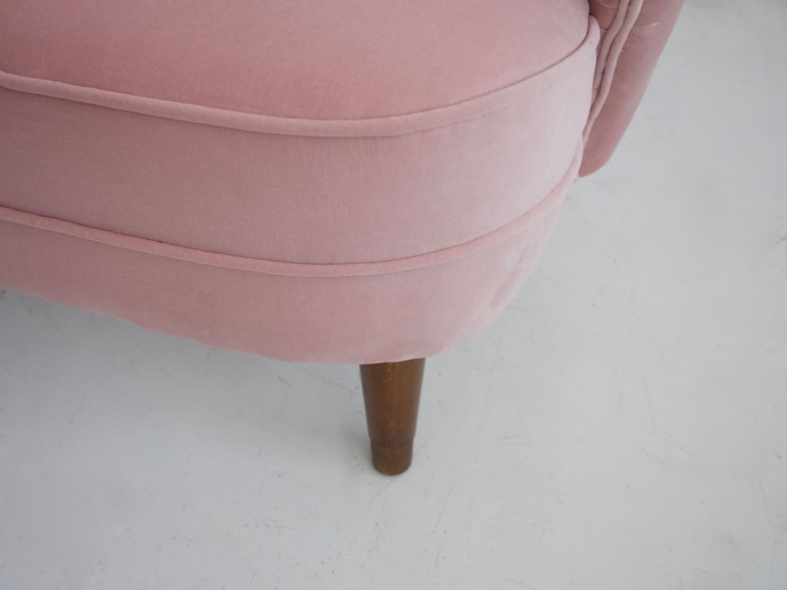 20th Century Danish 1940s Pink Velvet Upholstered Sofa