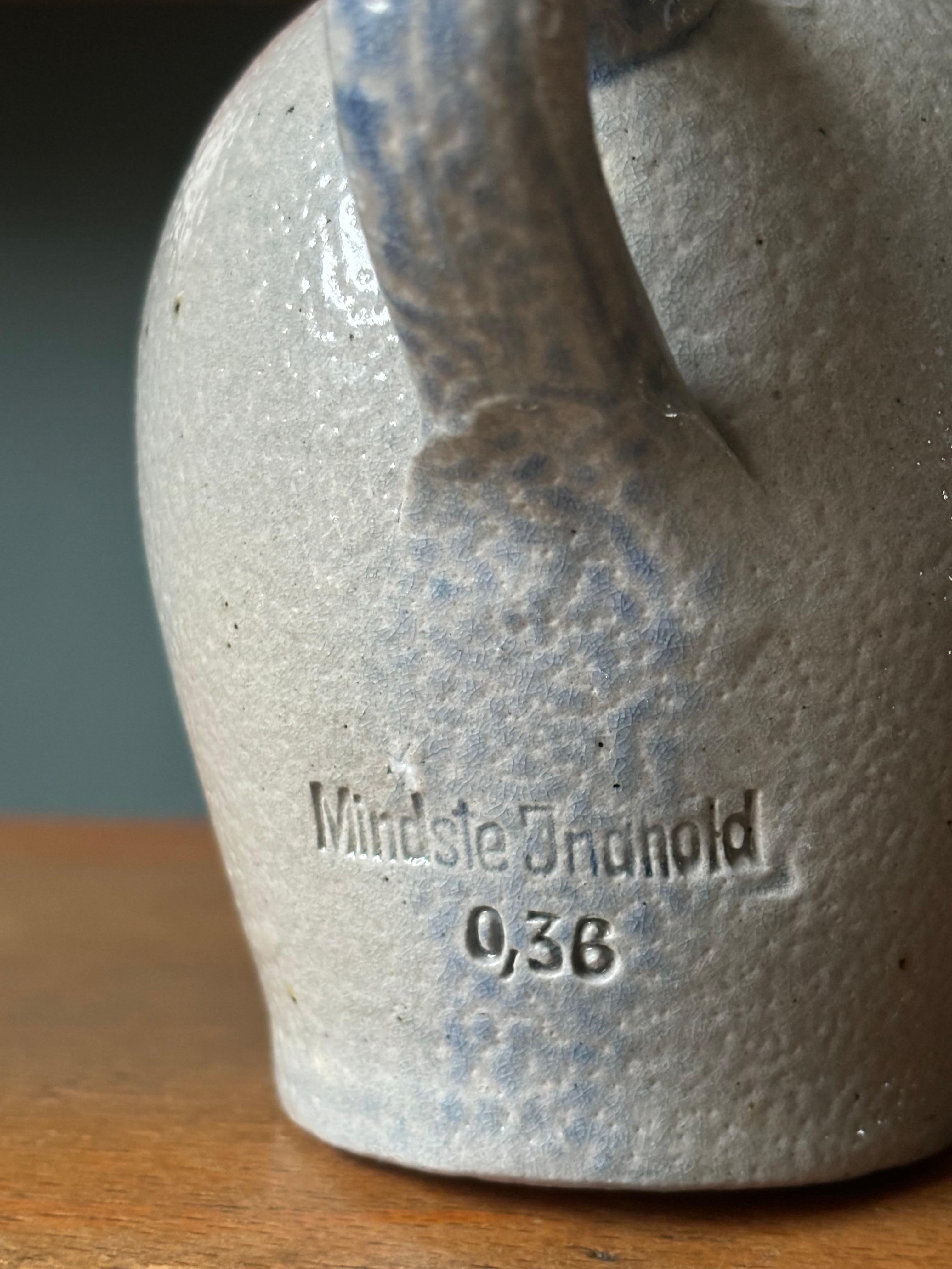Dänische 1940er Jahre Salz glasierte Schnapsflasche Vase (Keramik) im Angebot