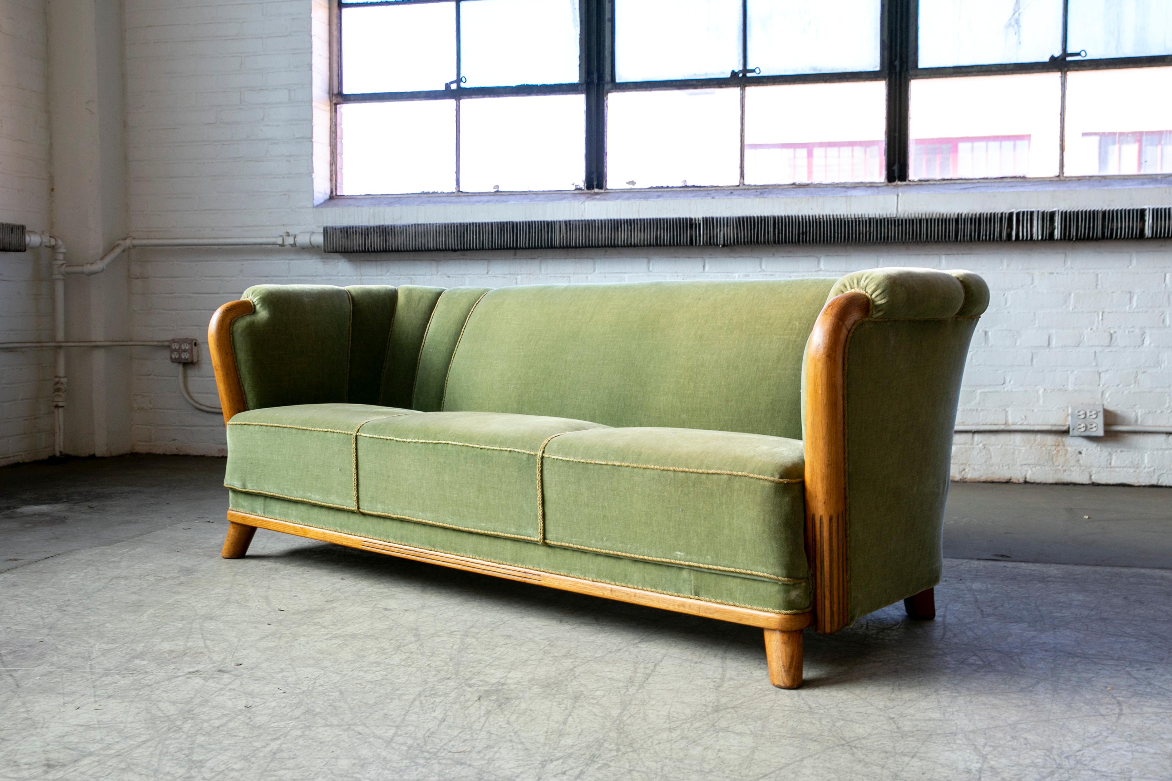 1940s sofa styles