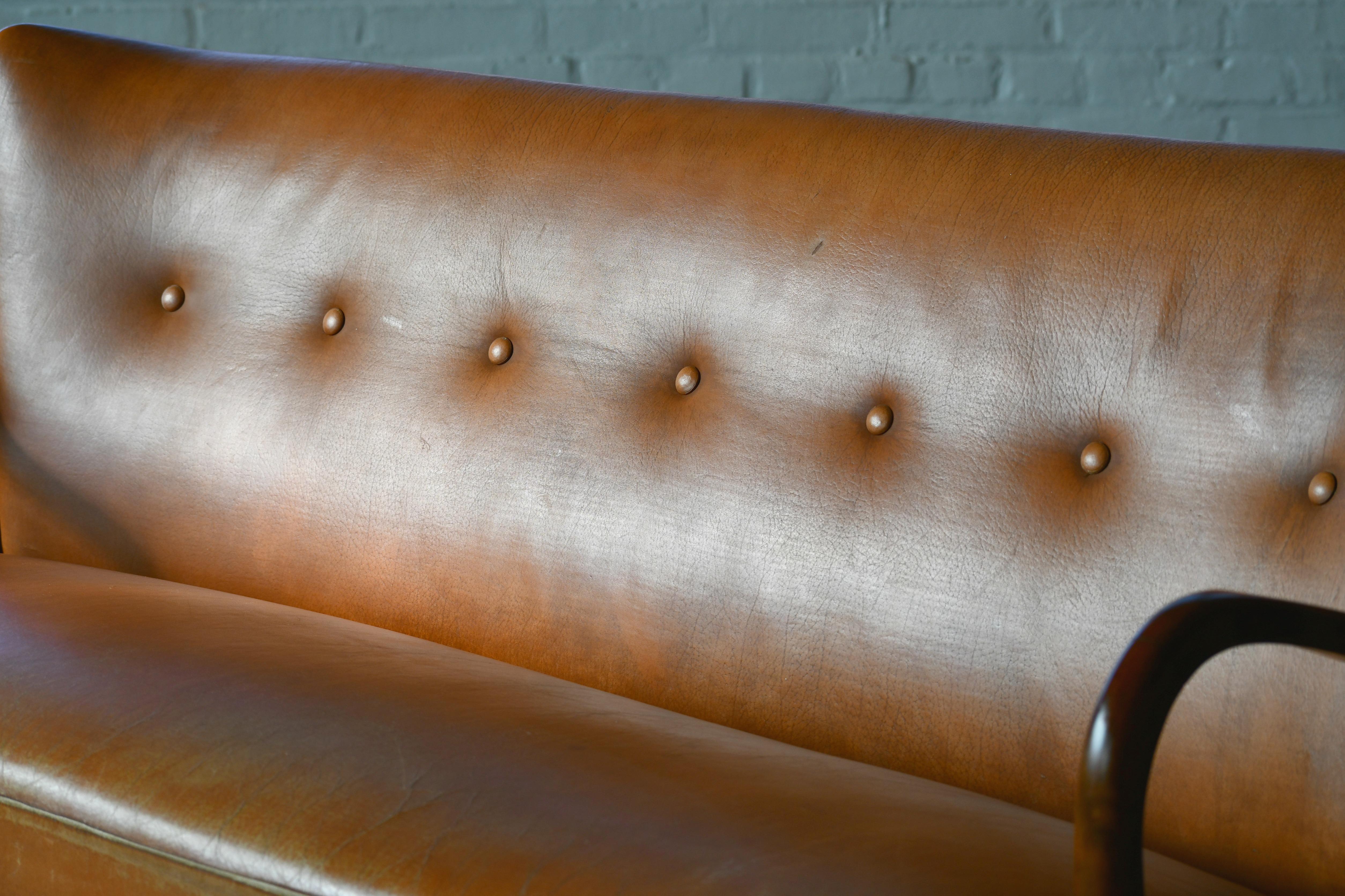 Danish 1940s Spindle Back Sofa with Open Armrests by Alfred Christensen In Good Condition In Bridgeport, CT