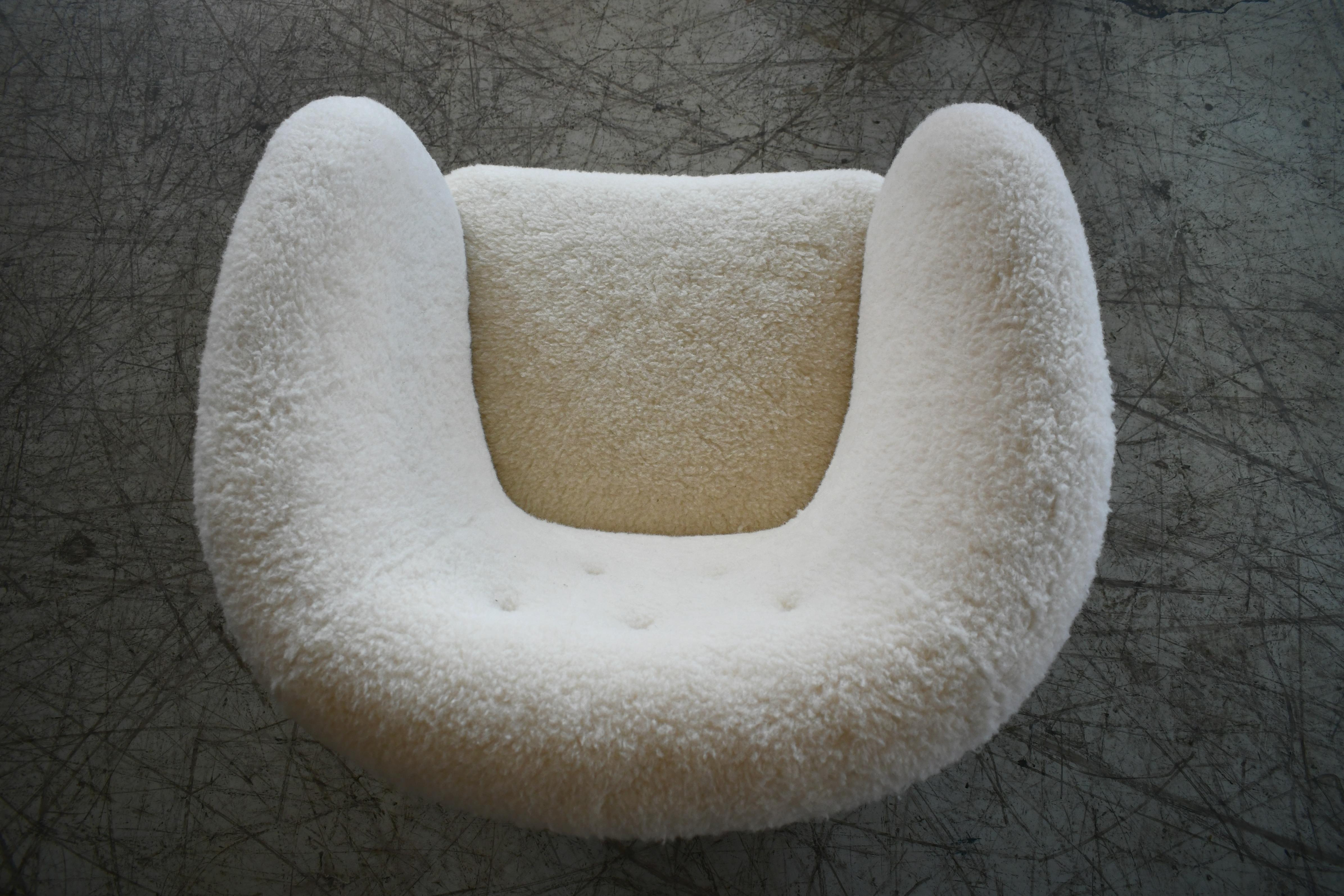 Scandinavian Modern Danish 1940s Viggo Boesen Style Lounge Chair in Lambswool by Slagelse Mobelvaerk