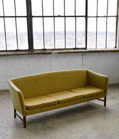 Canapé 3 places danois des années 1950 par Ole Wanscher