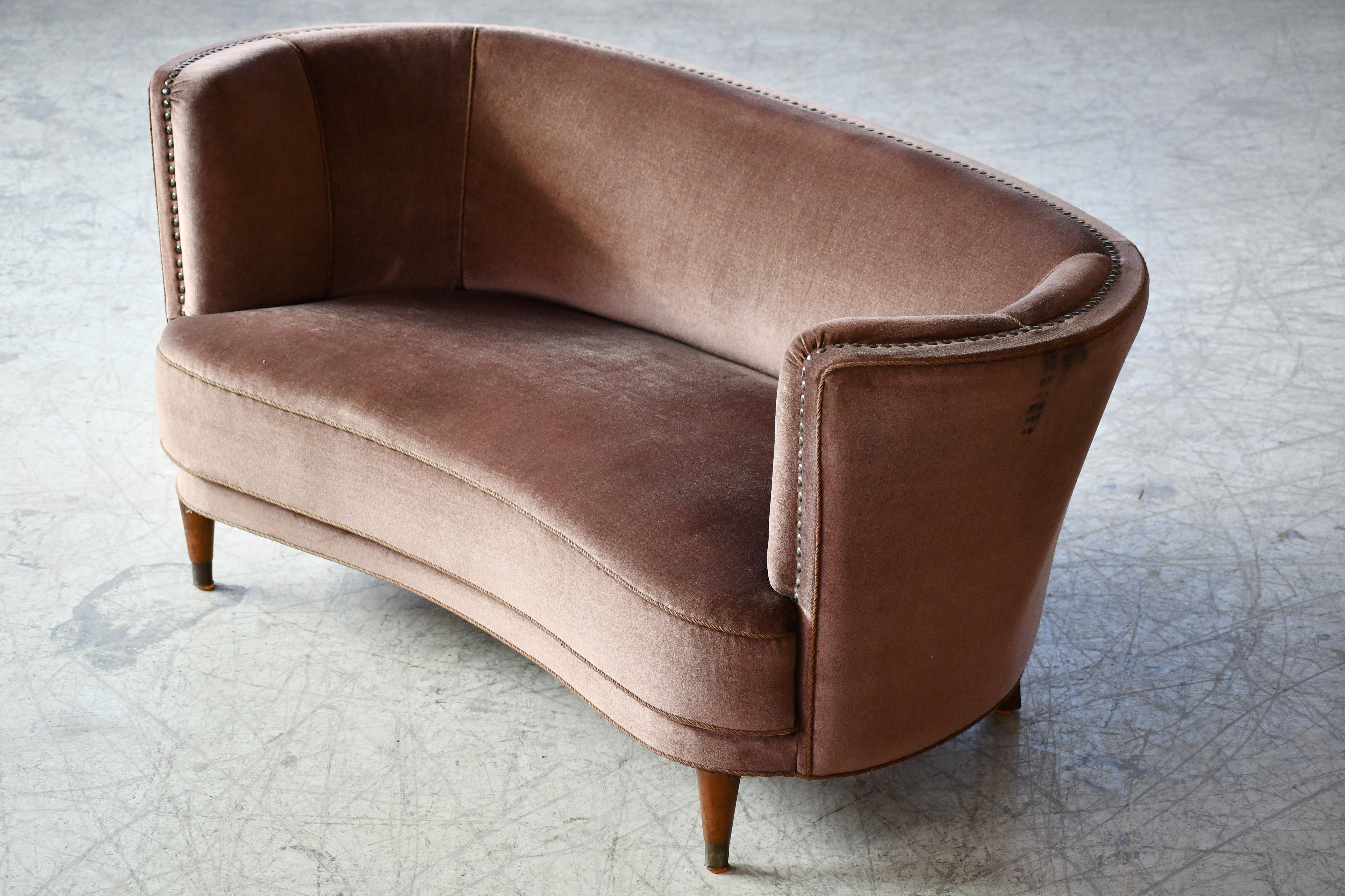 Danish 1950s Curved Banana Shape Loveseat with Channeled Back in Brown Mohair  In Good Condition In Bridgeport, CT