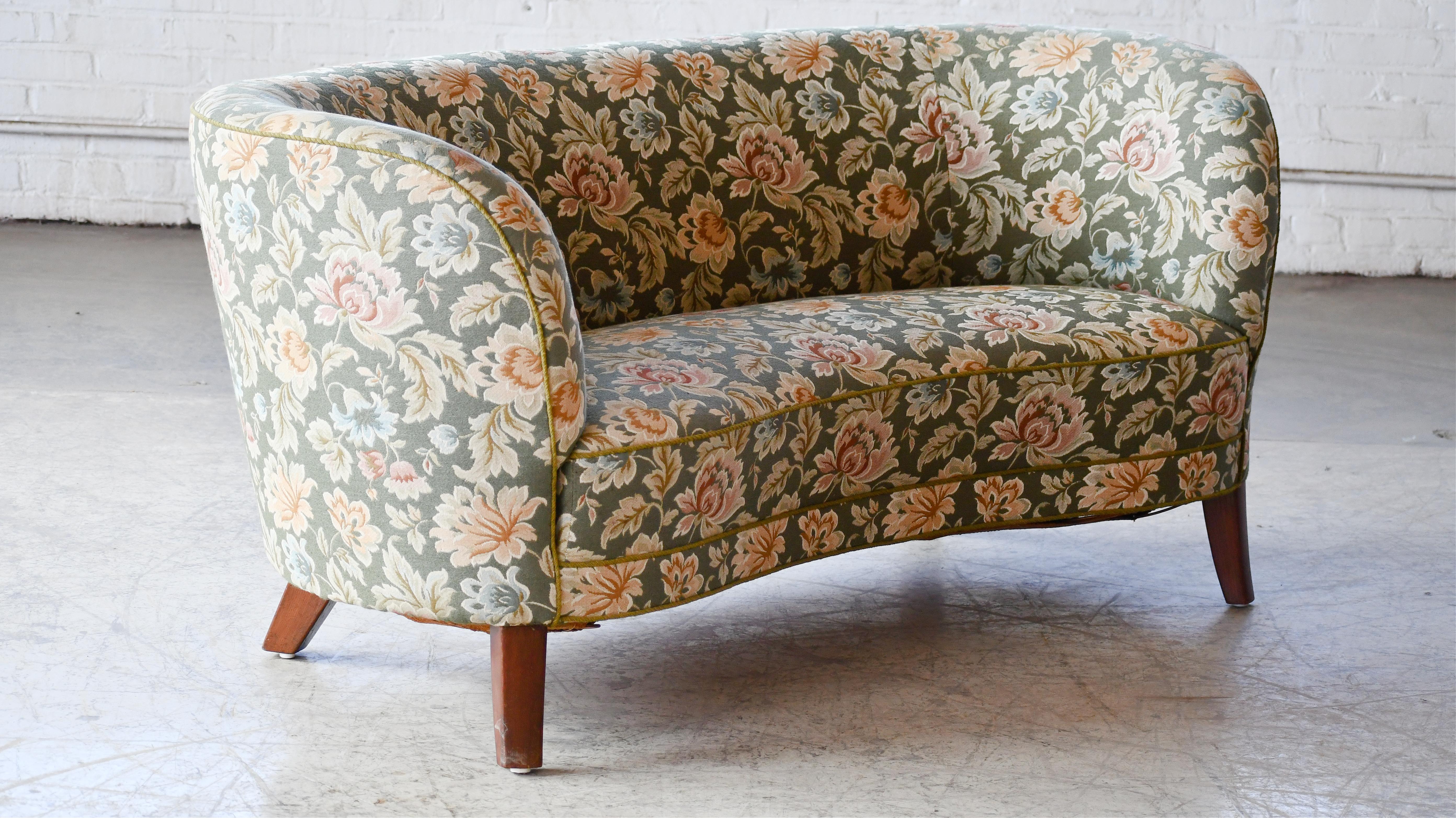 Danish 1950s Curved Banana Shape Loveseat with Green Floral Wool Fabric In Good Condition In Bridgeport, CT