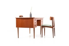 Danish 1950s, Curved Shaped Writing Desk in Teak