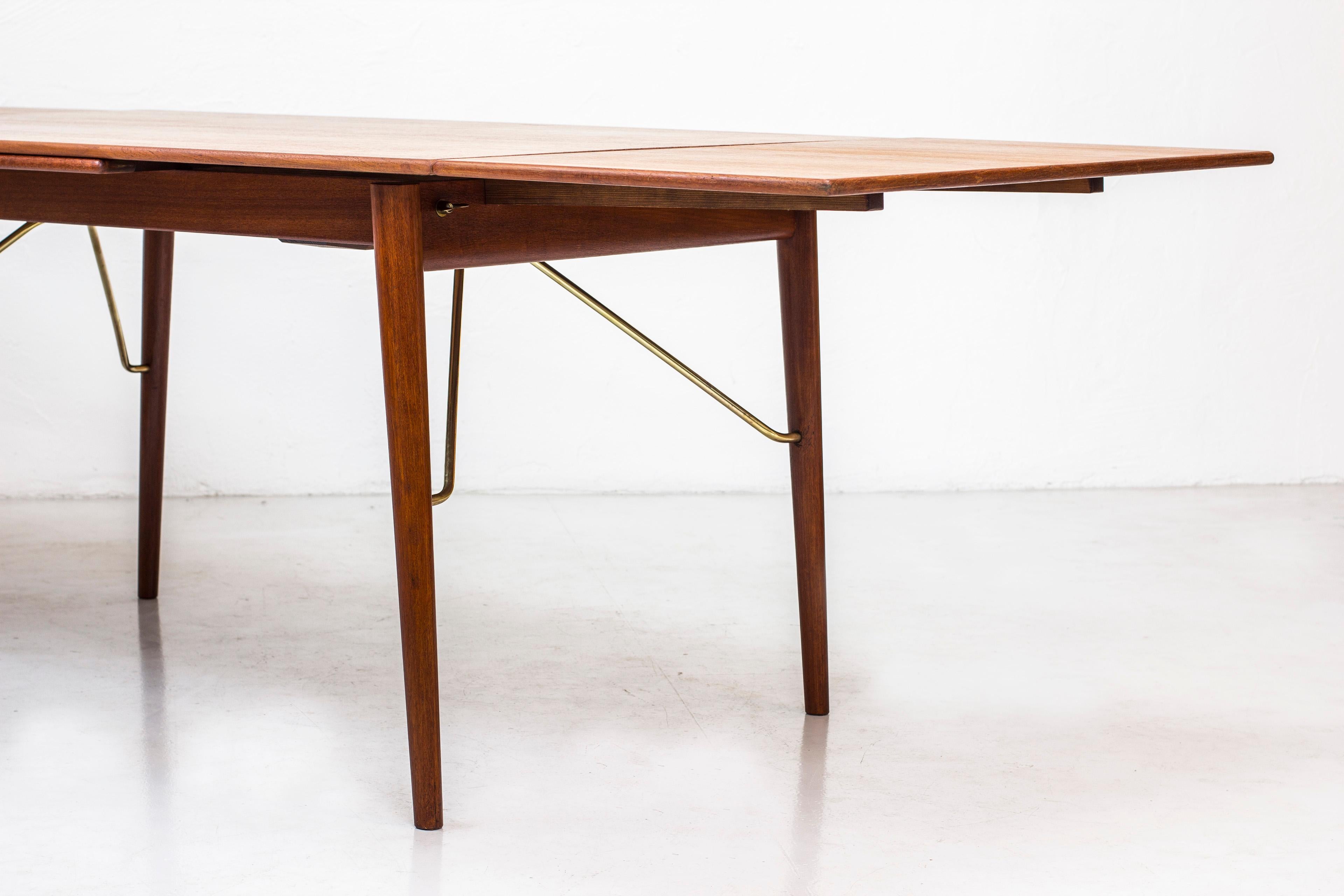 Danish, 1950s Extendable Table by Peter Hvidt & Orla Mølgaard 3