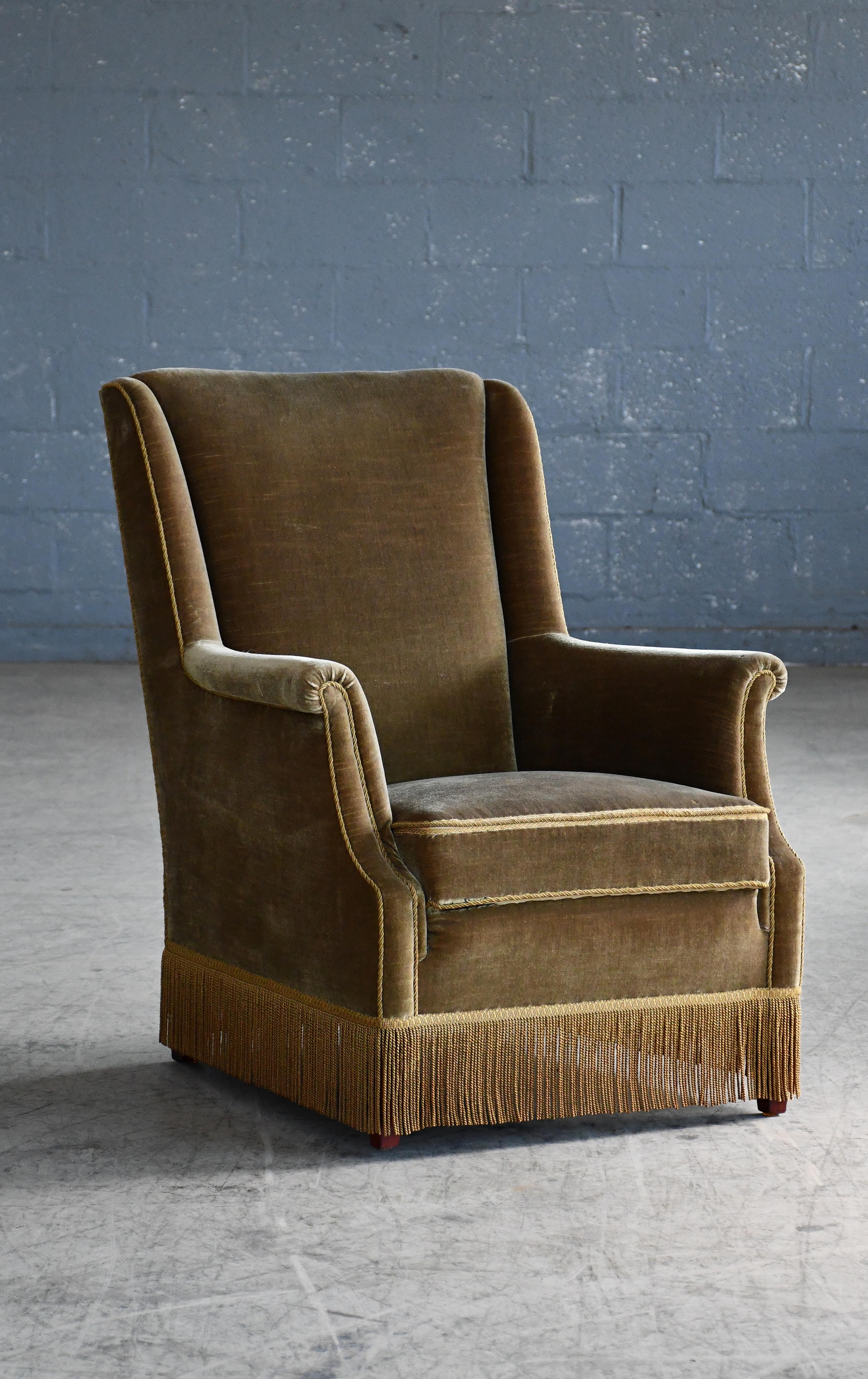 Danish 1950's His and Hers Lounge Chairs in Olive Mohair (Skandinavische Moderne) im Angebot