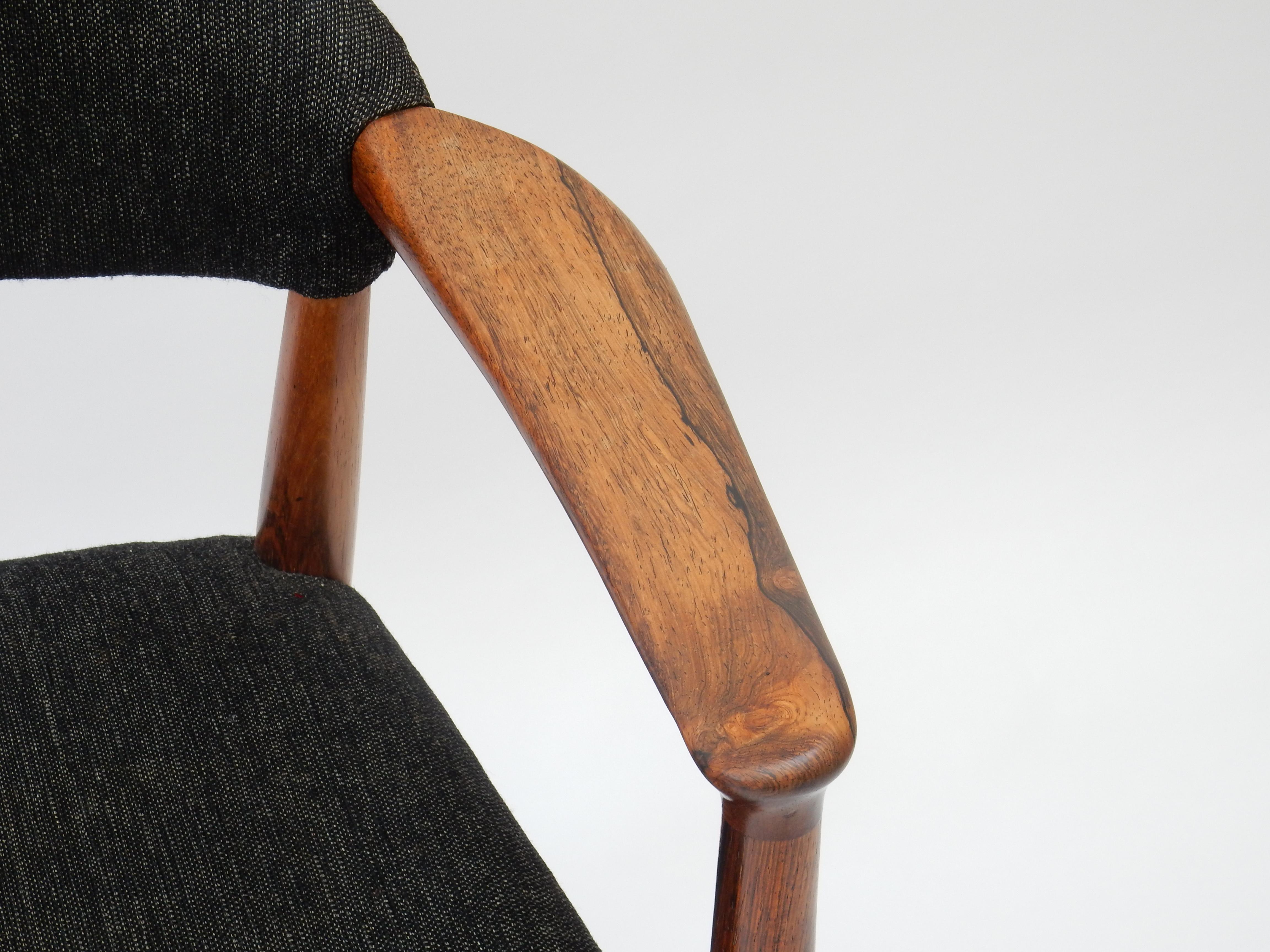 Danish 1950s rosewood armchair with grey fabric by Kurt Olsen. Model 223.