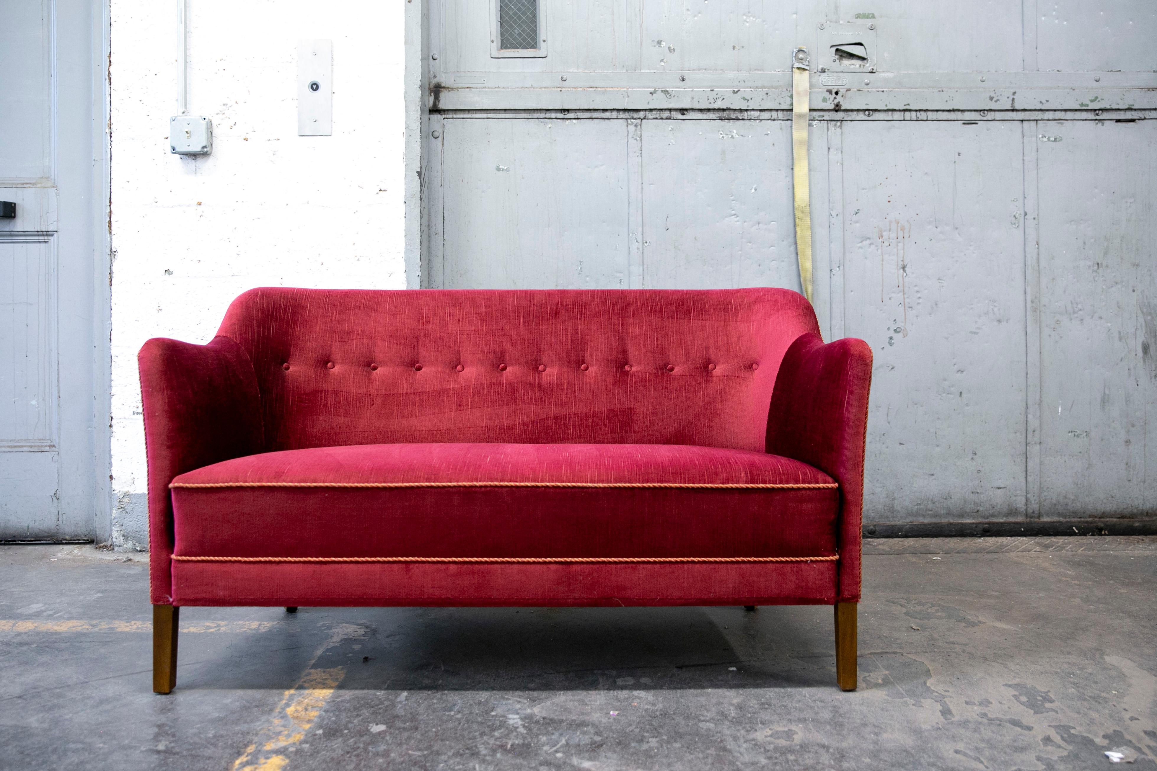 Wool Danish 1950s Settee or Loveseat in Red Mohair Attributed to Peter Hvidt