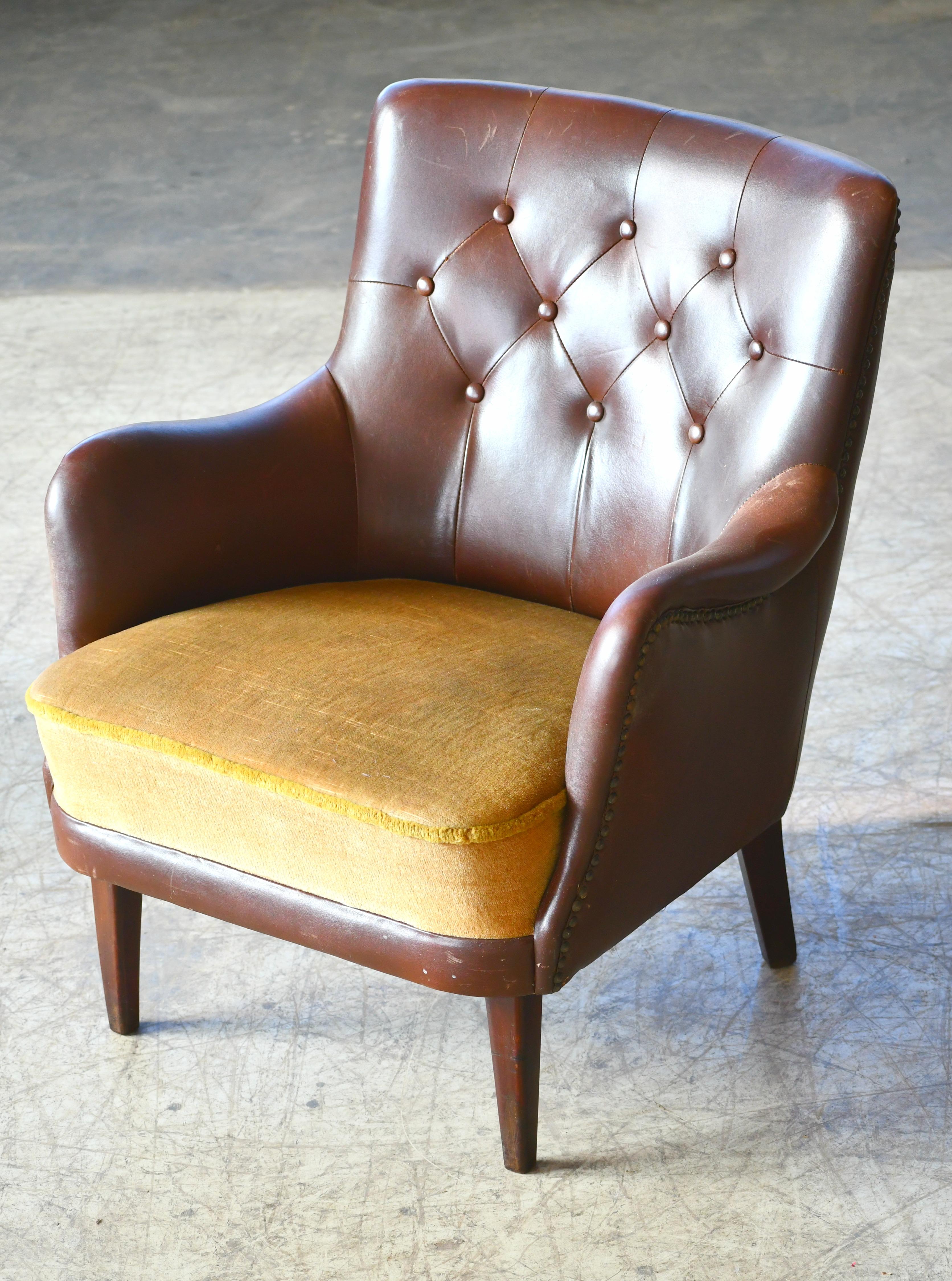Danish 1950s Small Tufted Easy Chair in Chocolate Leather and Velvet Seat In Good Condition In Bridgeport, CT