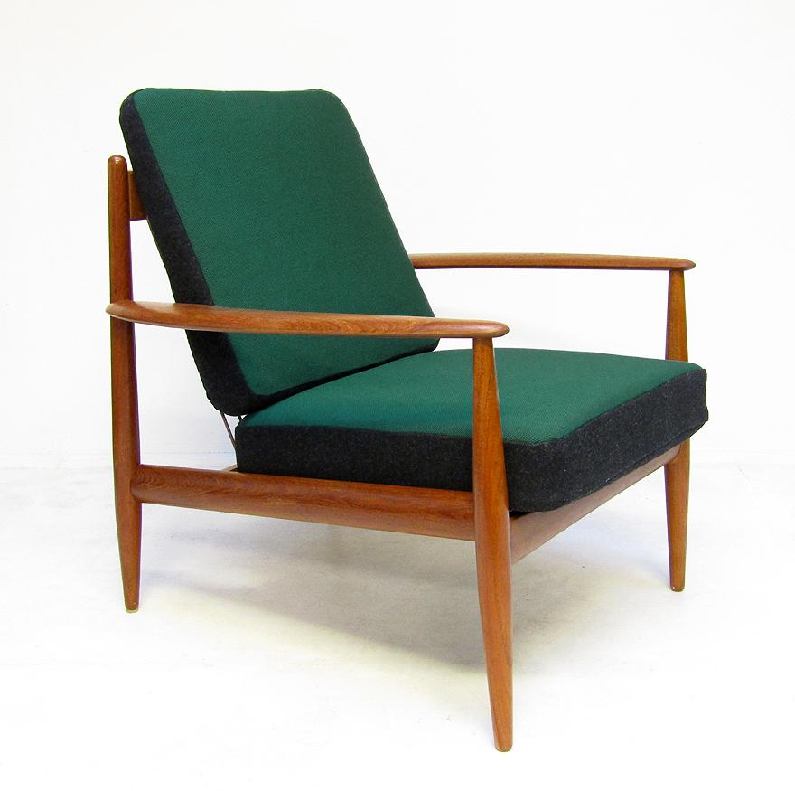 Danish 1950s Sofa and Lounge Chair Set in Jade Kvadrat by Grete Jalk In Good Condition In Shepperton, Surrey