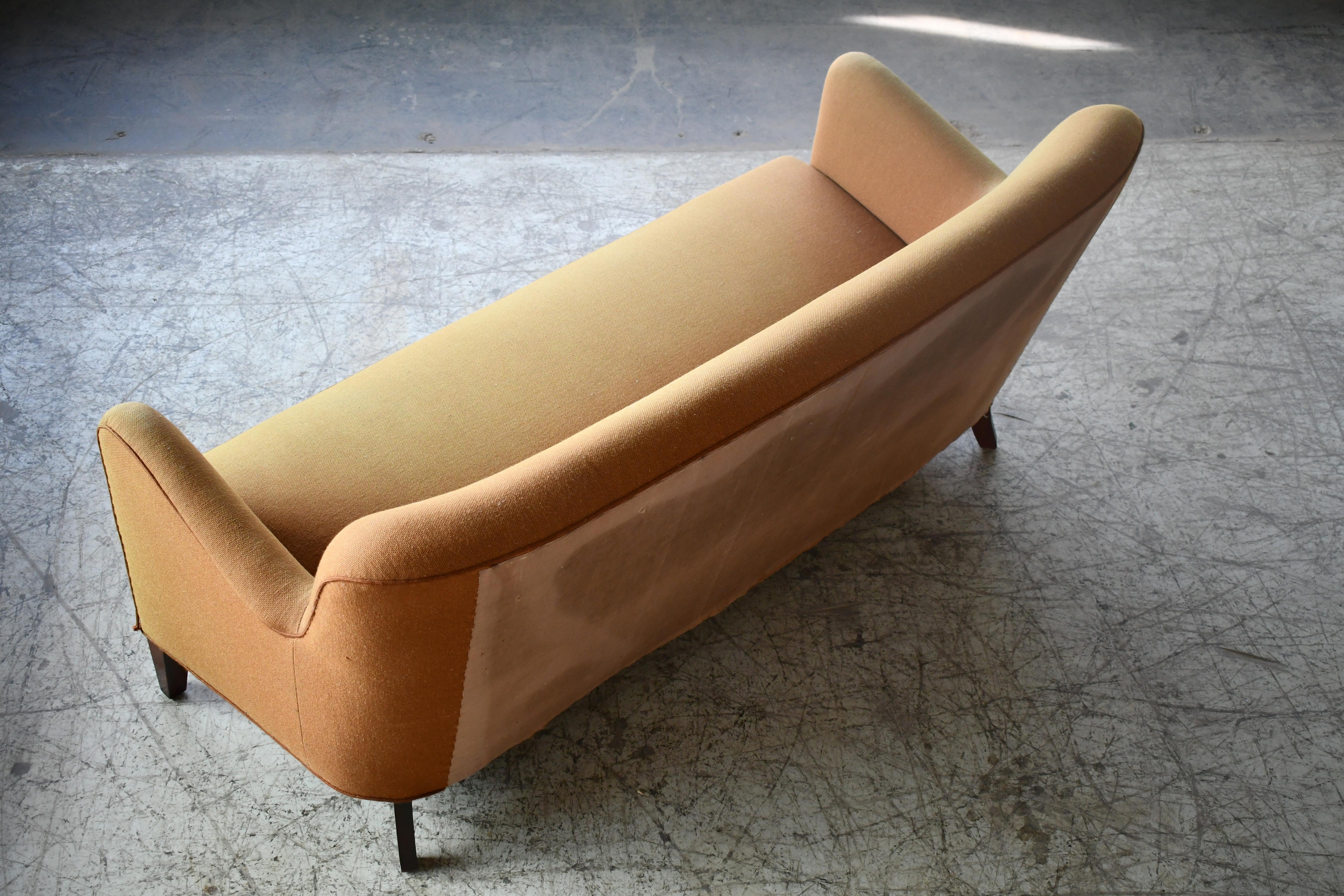 Dänisches Sofa aus den 1950er Jahren, Fritz Hansen zugeschrieben, Modell 1669 (Wolle) im Angebot