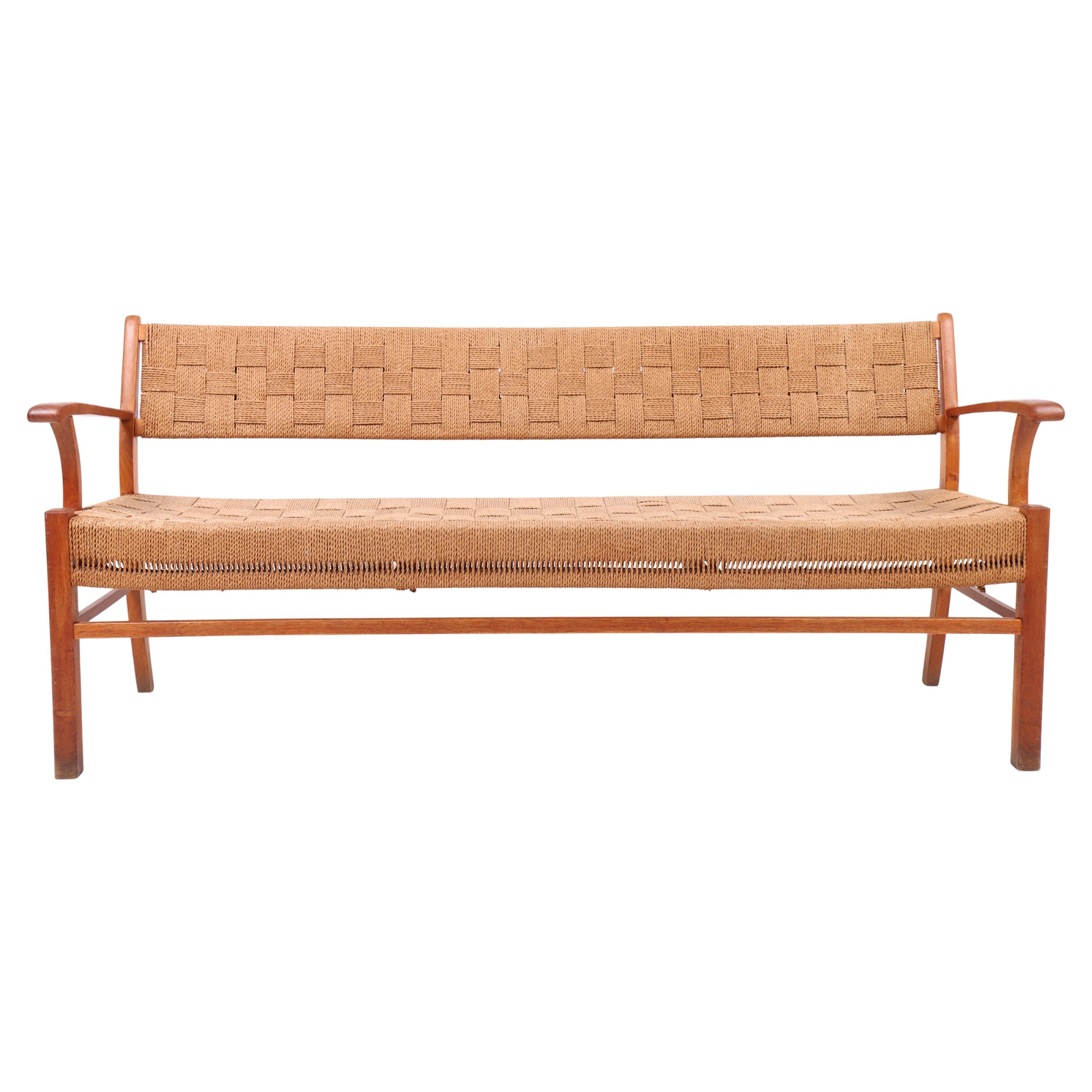 Divano danese degli anni '50 in Oak e Seagrass, attribuito a Frits Schlegel