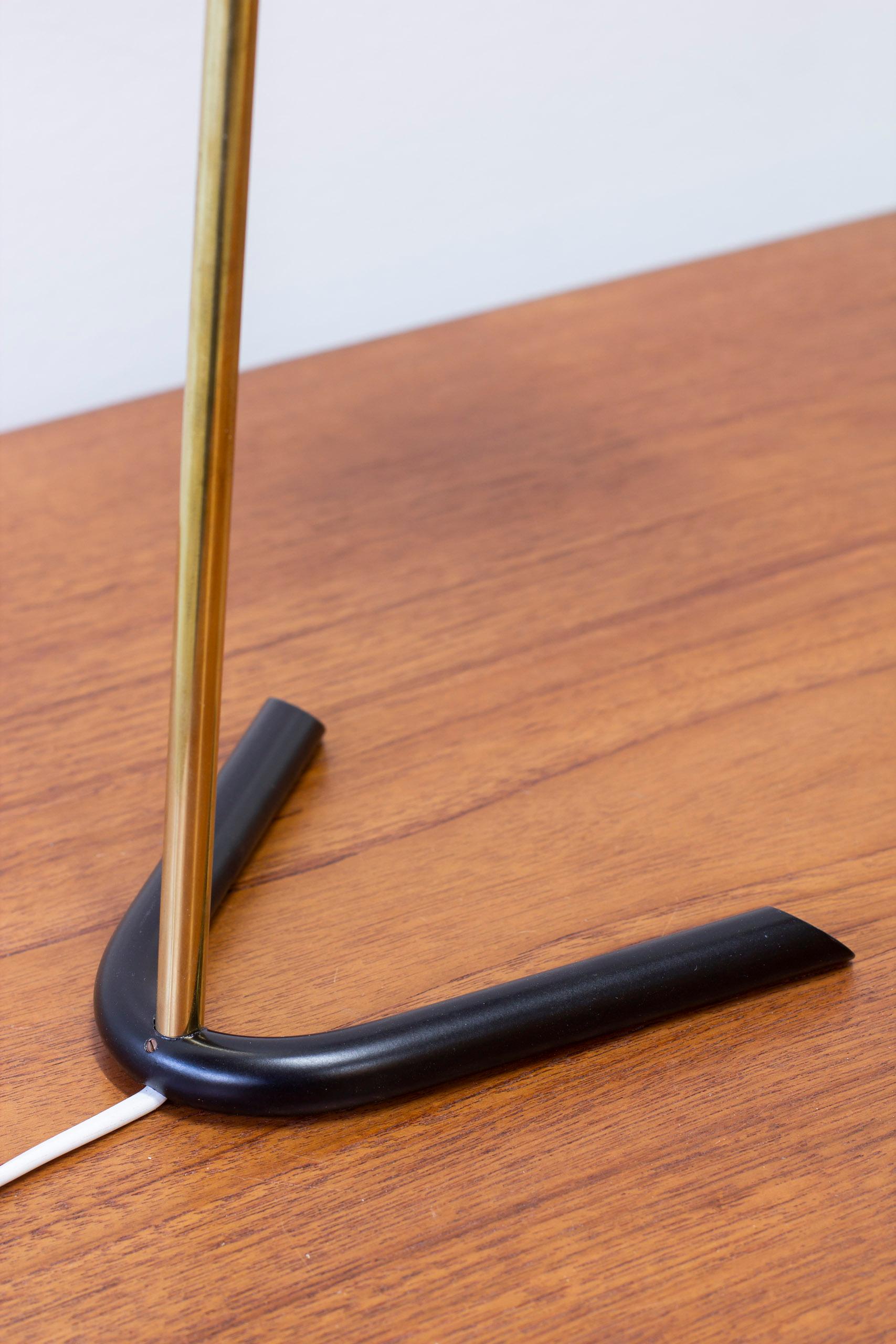 Mid-20th Century Danish 1950s table lamp in the style of Svend Aage Holm Sørensen, 1950s For Sale