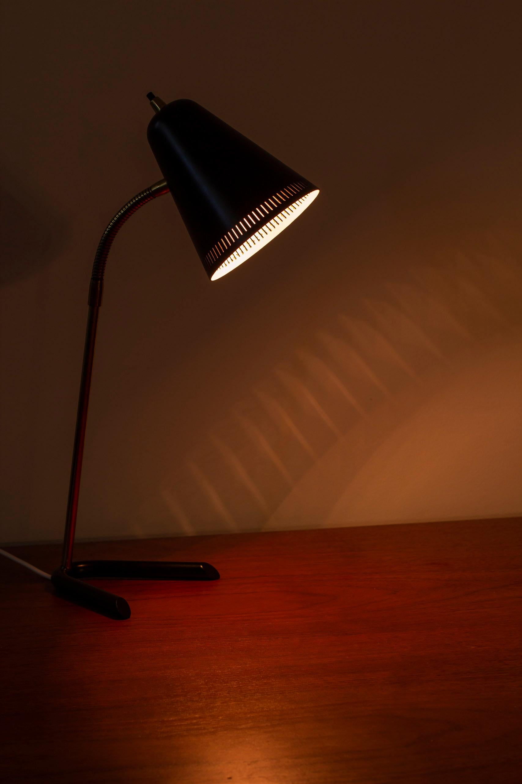Danish 1950s table lamp in the style of Svend Aage Holm Sørensen, 1950s For Sale 2