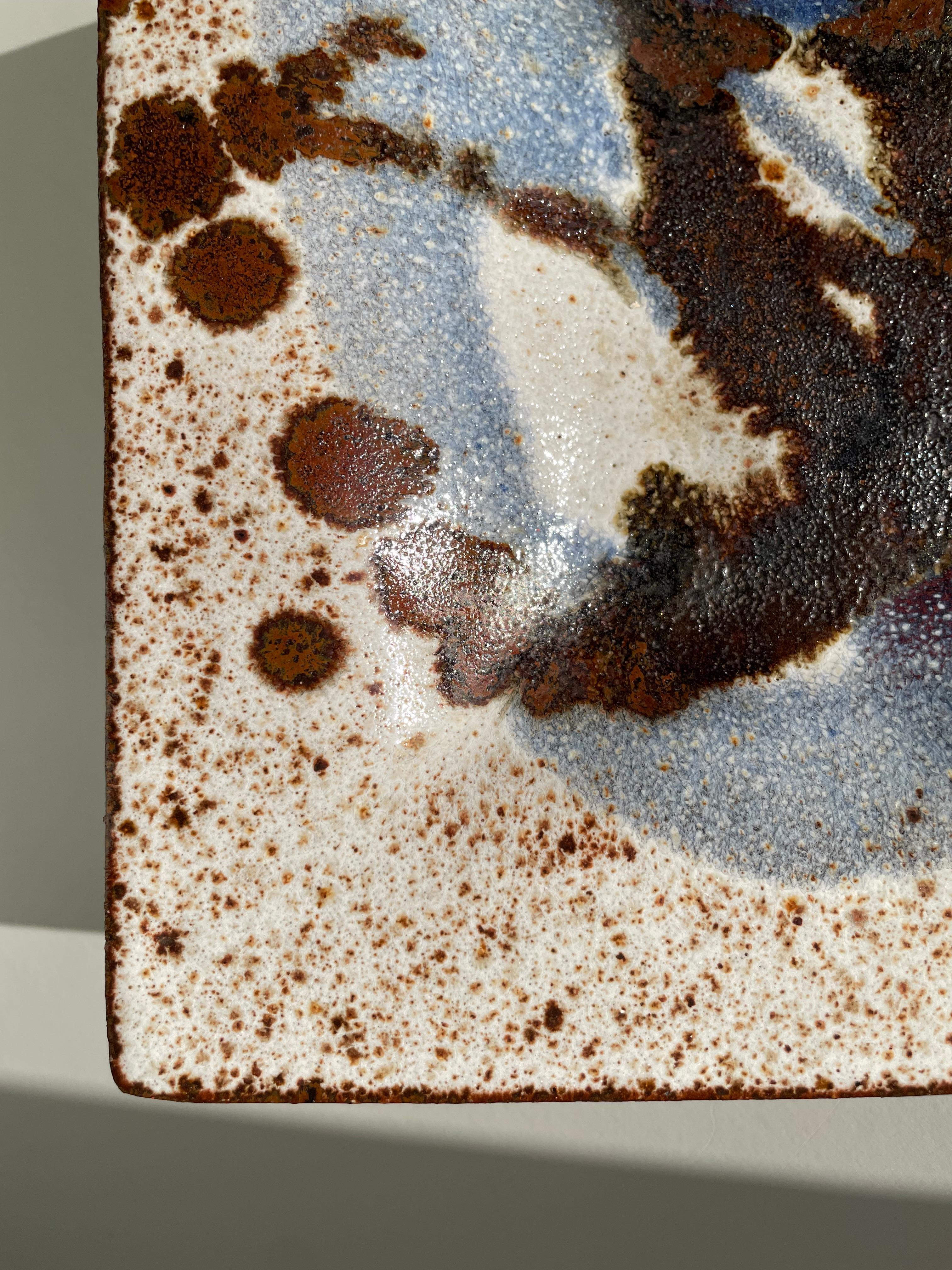 Jørgen Finn Petersen 1960s Abstract Ceramic Wall Art / Decorative Bowl In Good Condition For Sale In Copenhagen, DK