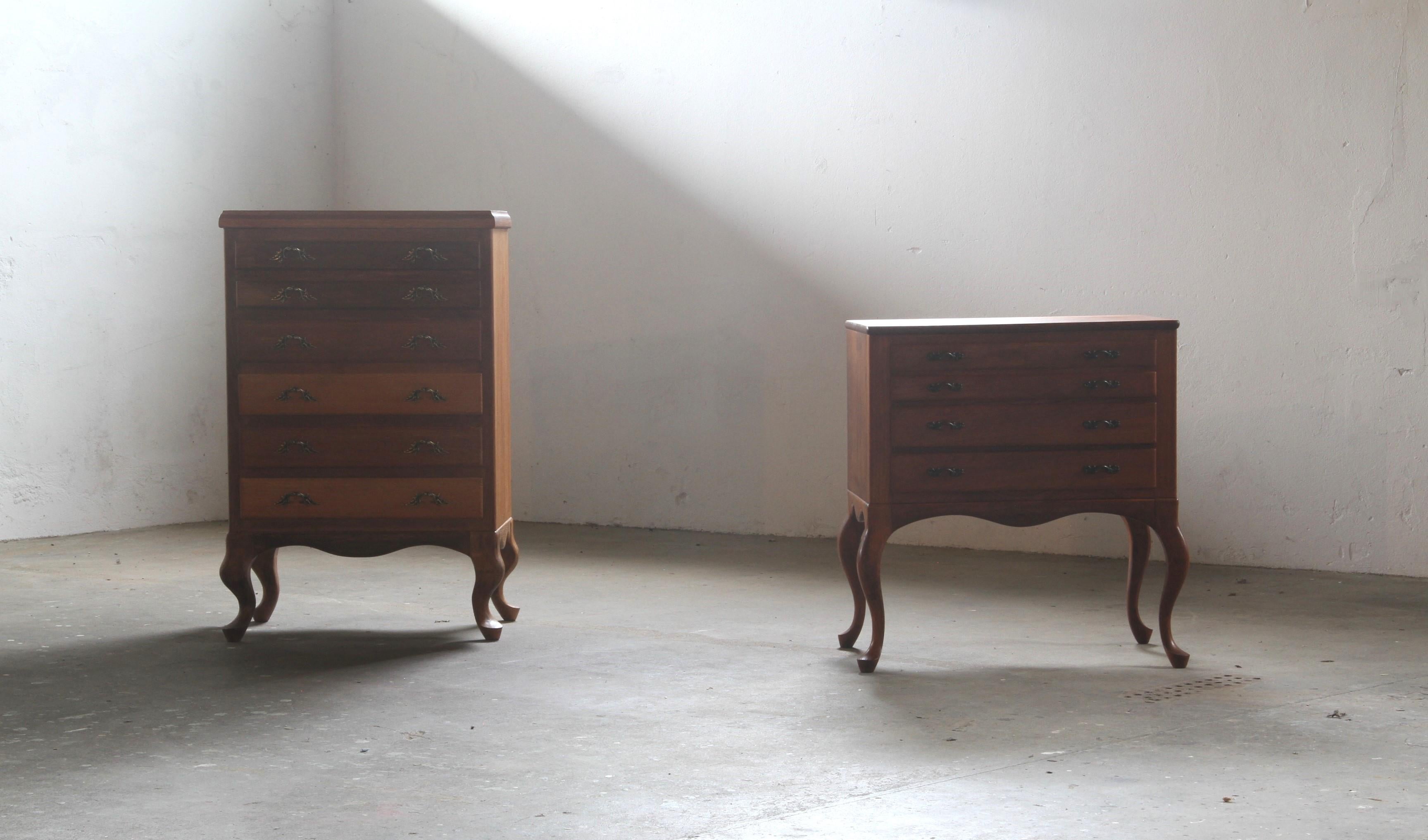 Danish 1960s bedside/nighstand 4 Drawer Dresser in Oak For Sale 11