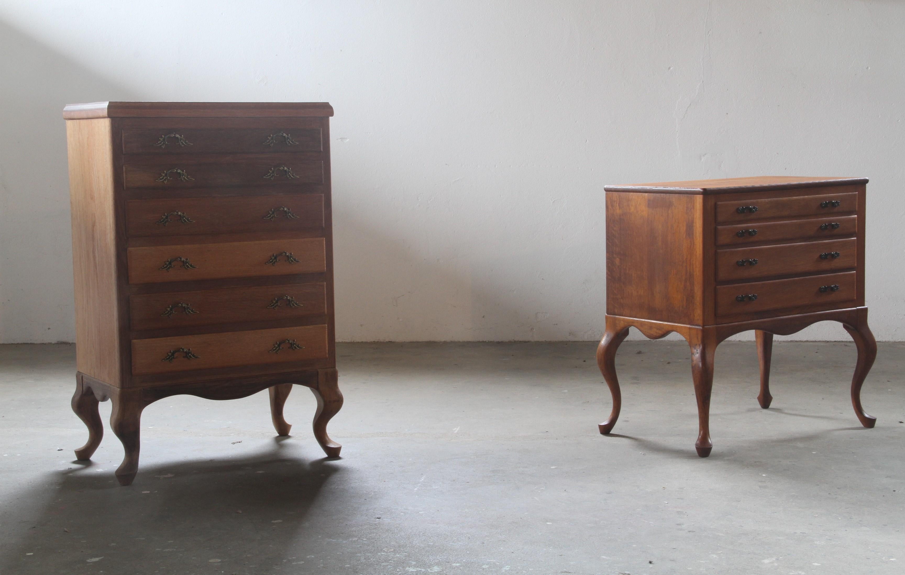 Danish 1960s bedside/nighstand 4 Drawer Dresser in Oak For Sale 12