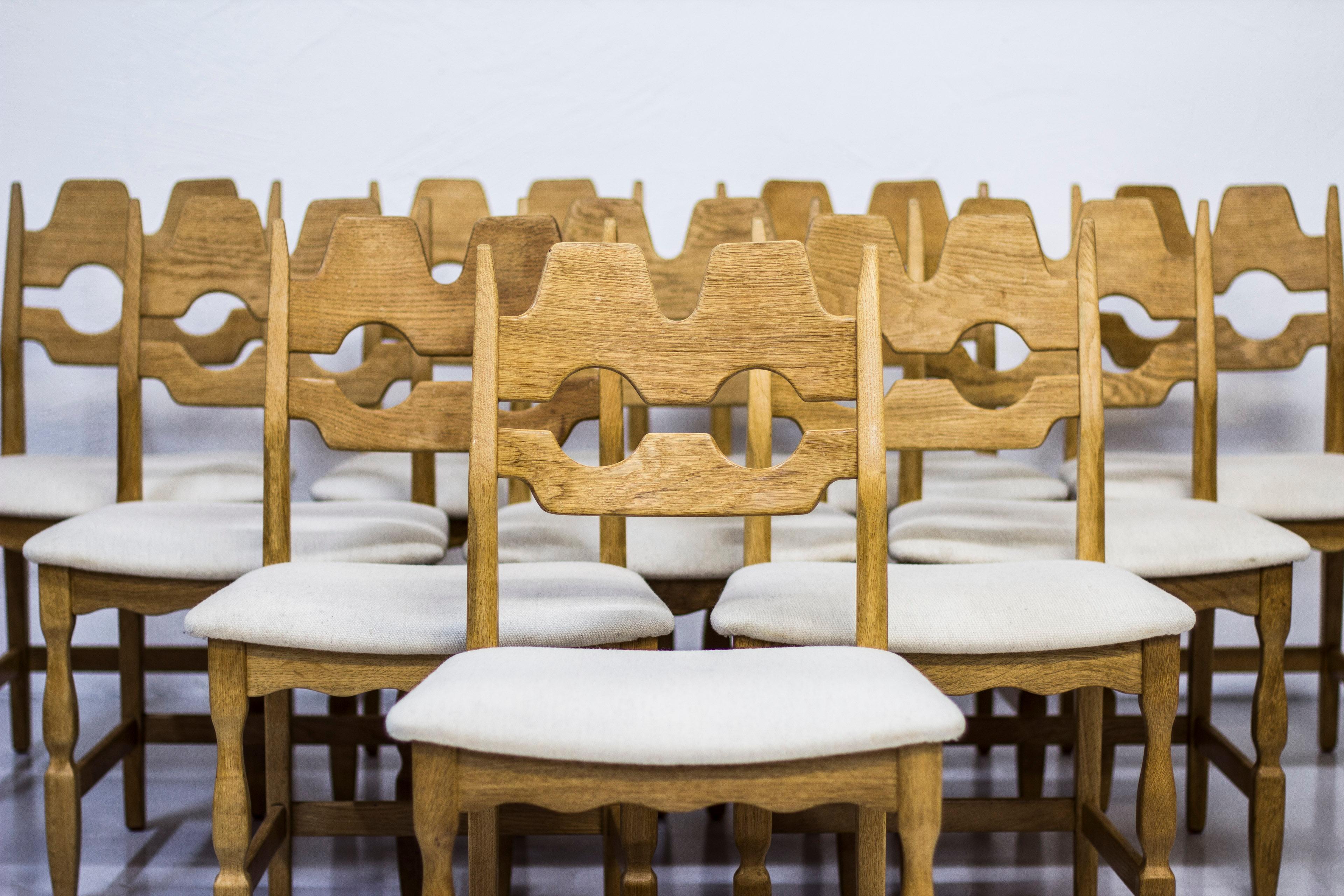 Danish 1960s Dining Chairs in Oak by Henning Kjærnulf 4