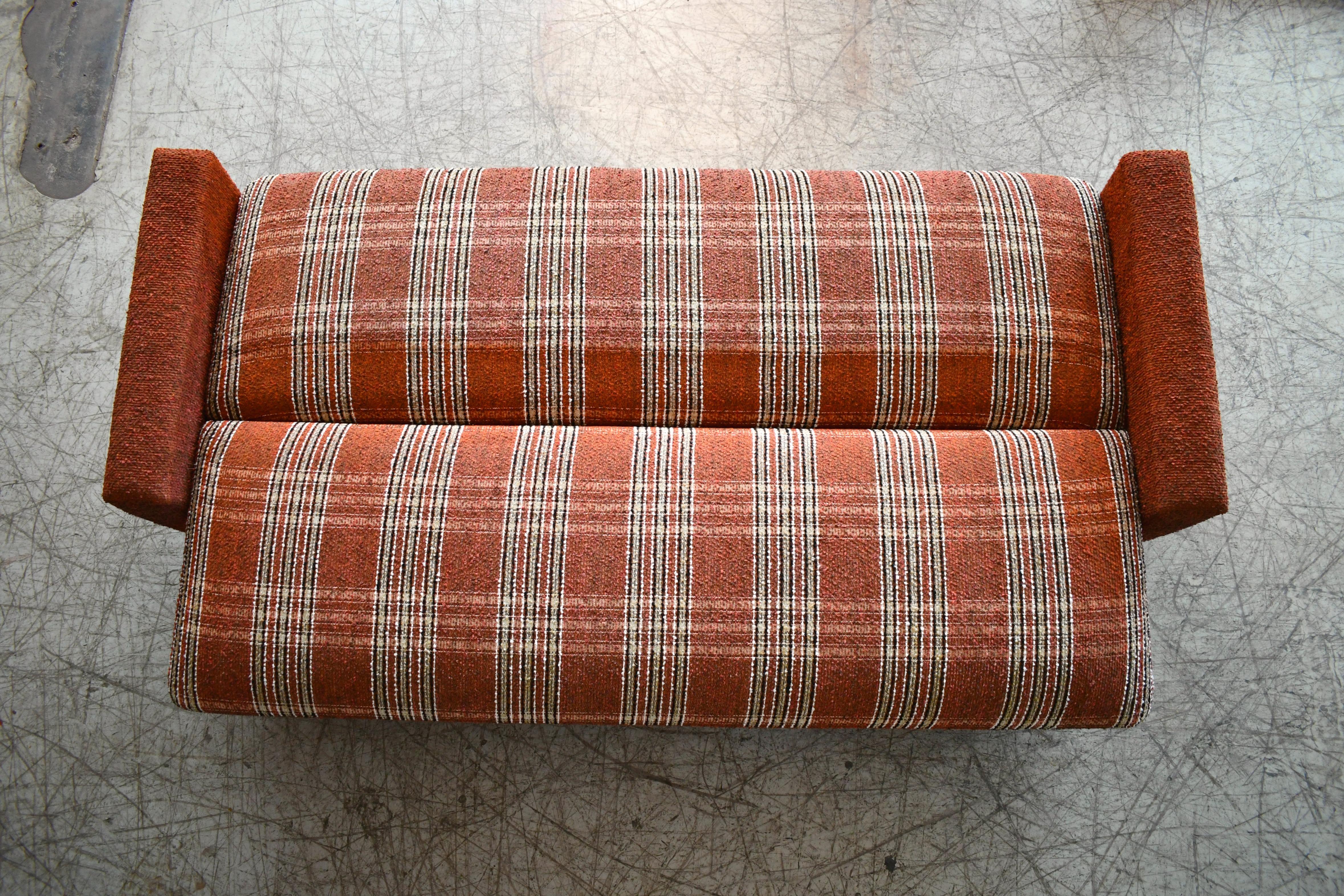 Wool Danish 1960s Extendable Daybed or Sleeper Sofa in Original Fabric