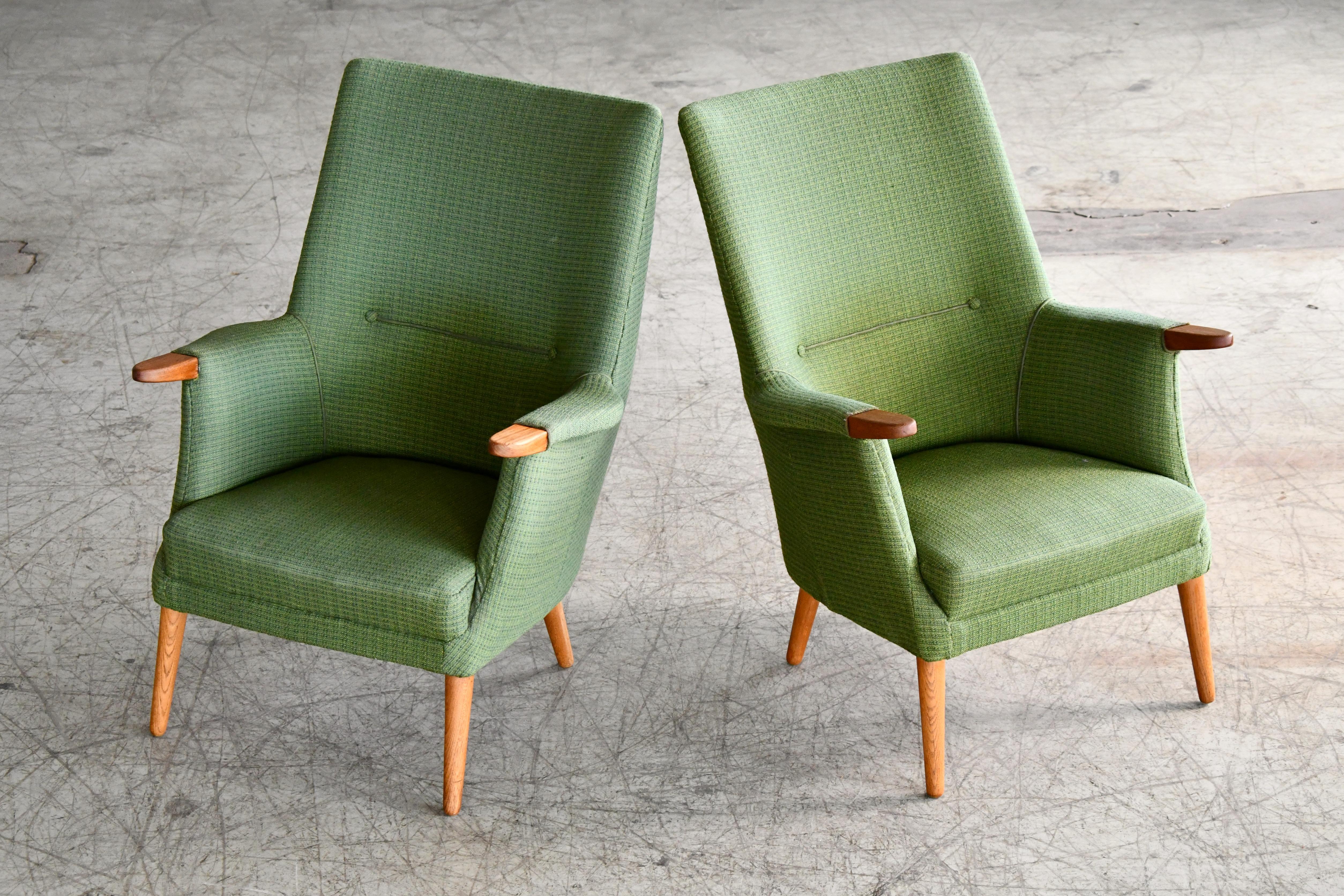 Danish 1960s Hans Wegner Mama Bear Style Lounge Chairs by Poul Jessen In Good Condition In Bridgeport, CT