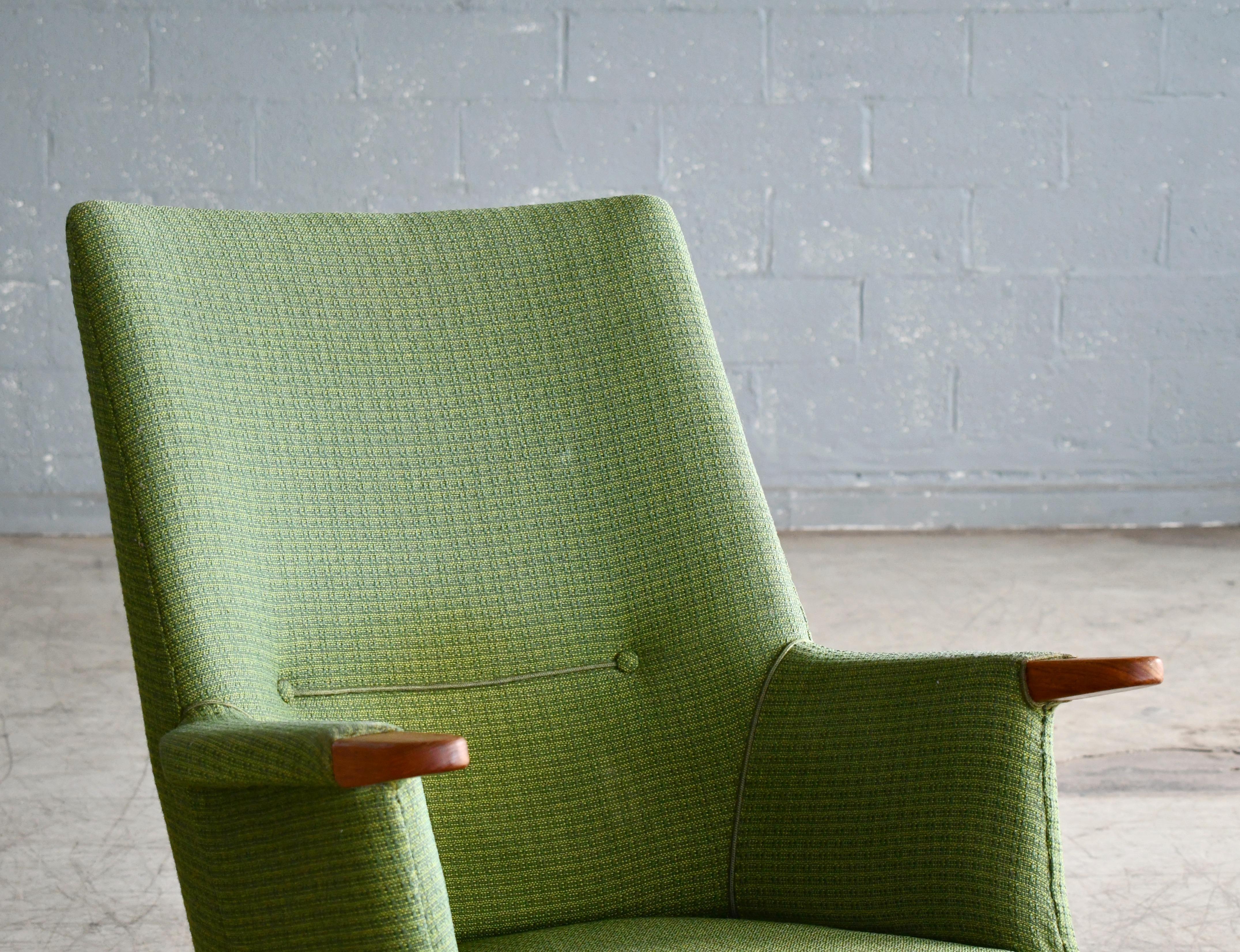 Wool Danish 1960s Hans Wegner Mama Bear Style Lounge Chairs by Poul Jessen
