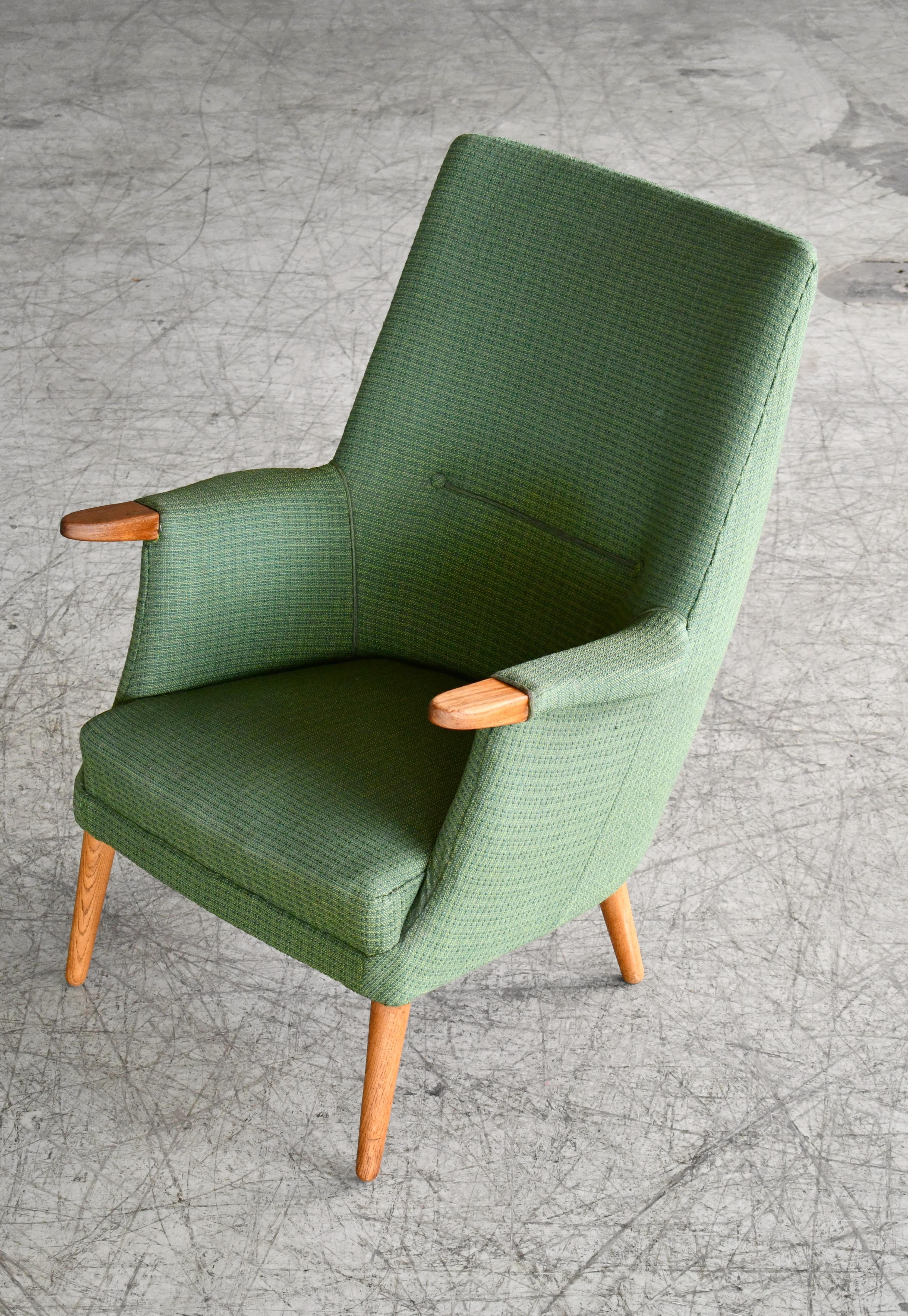 Danish 1960s Hans Wegner Mama Bear Style Lounge Chairs by Poul Jessen 3