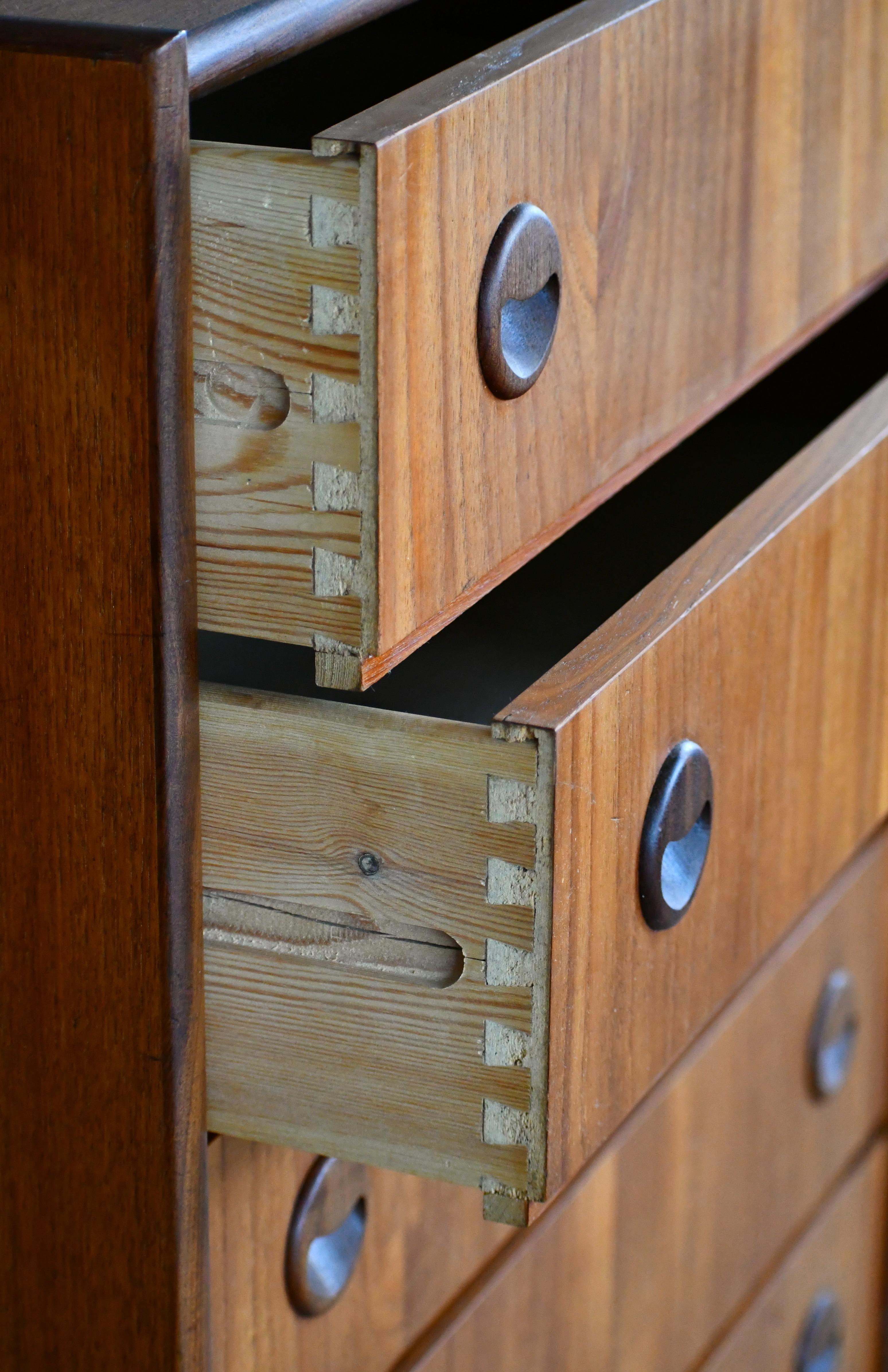 1960's dresser