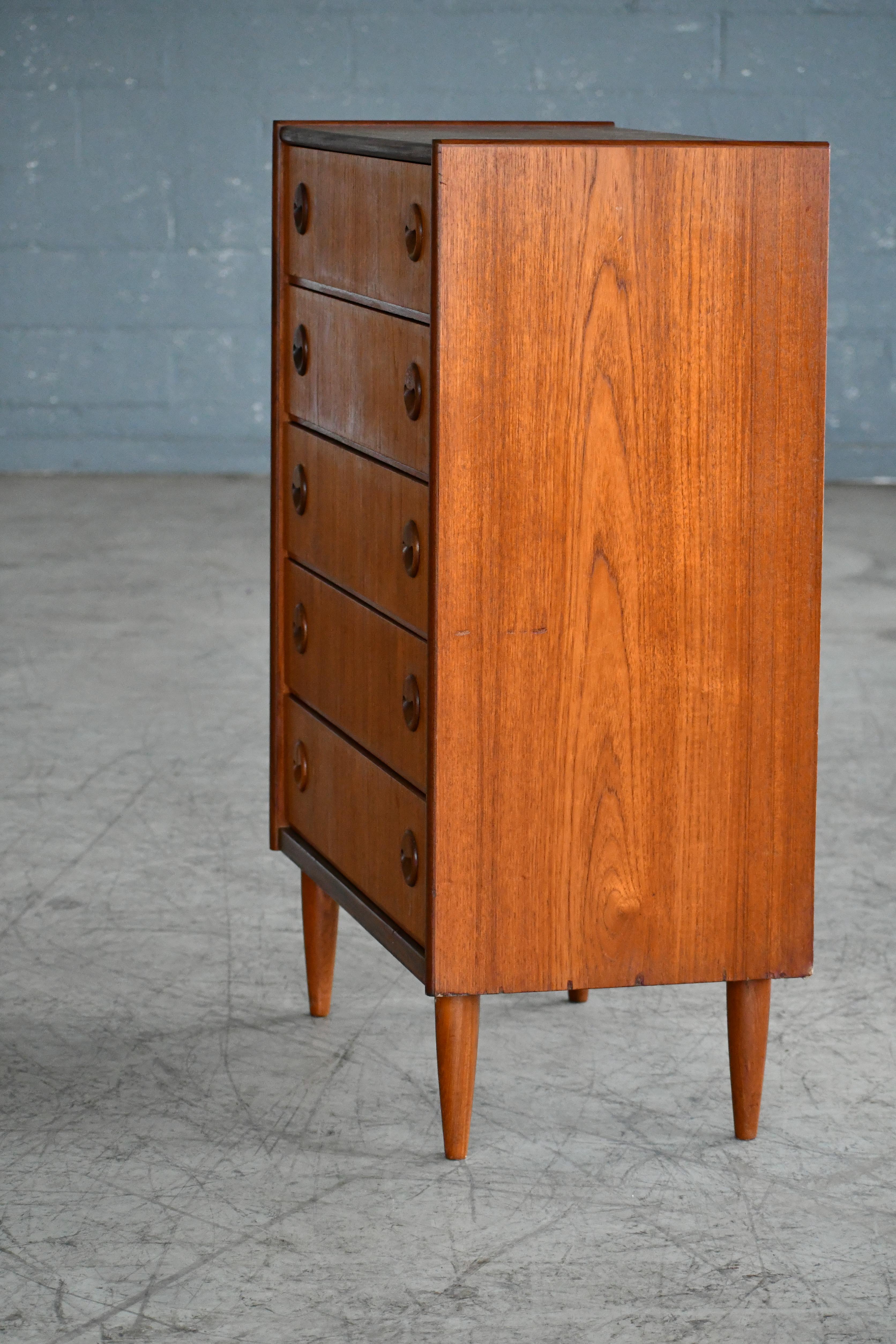 Danish 1960s Kai Kristiansen Attributed Tall Teak Dresser or Chest of Drawers In Good Condition In Bridgeport, CT