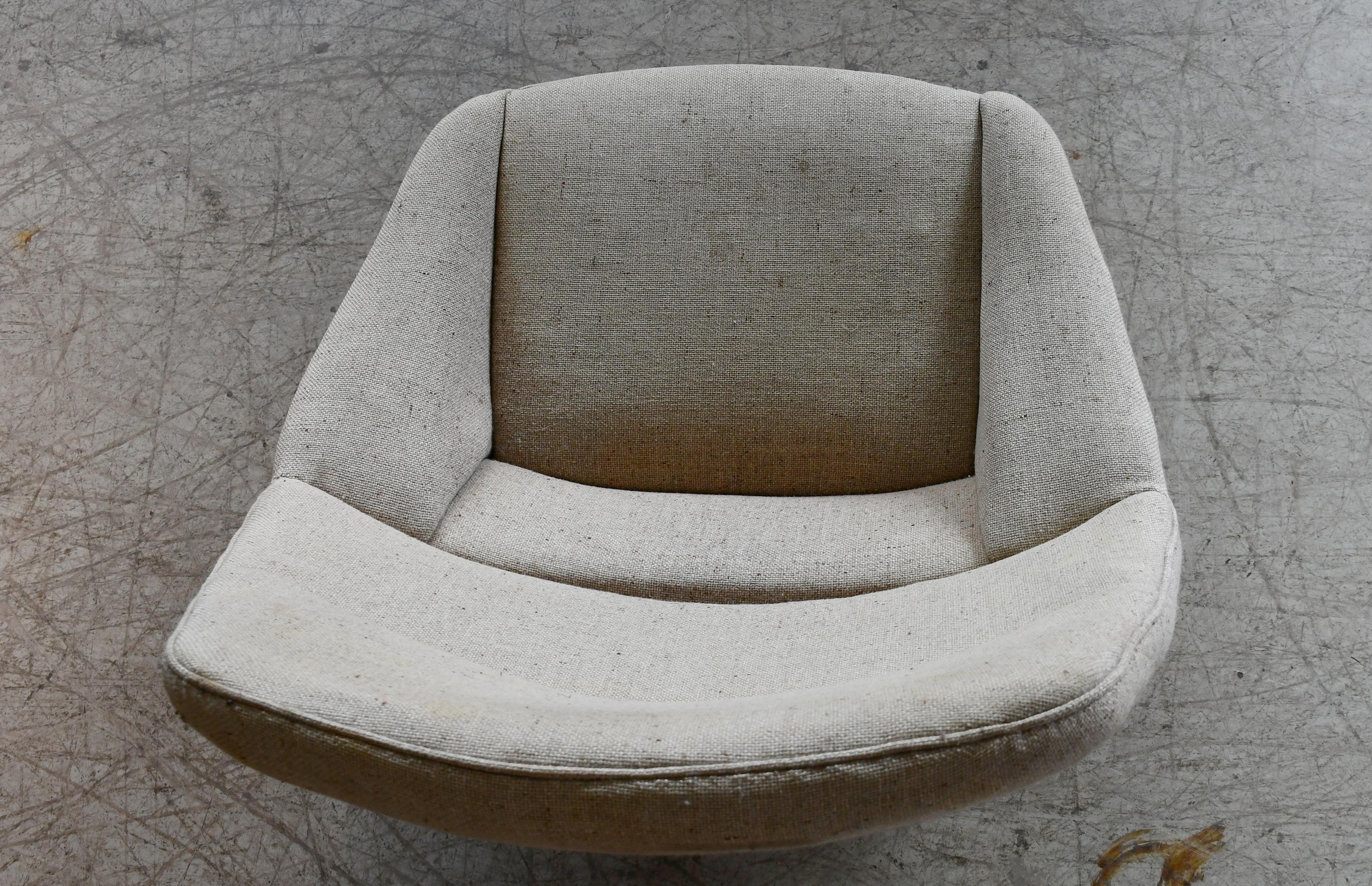 Danish 1960s Lounge Chair Model ML91 with Scissor Legs in Oak by Illum Wikkelso For Sale 1