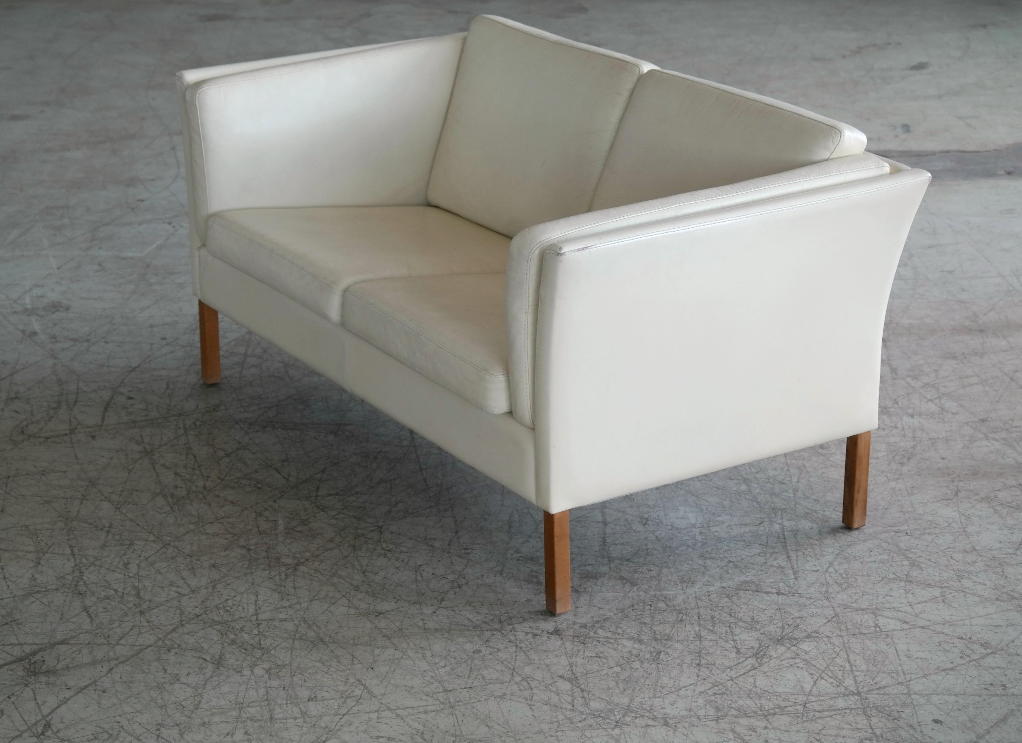 Danish 1960s Loveseat in Cream Colored Leather in Style of Borge Mogensen 4