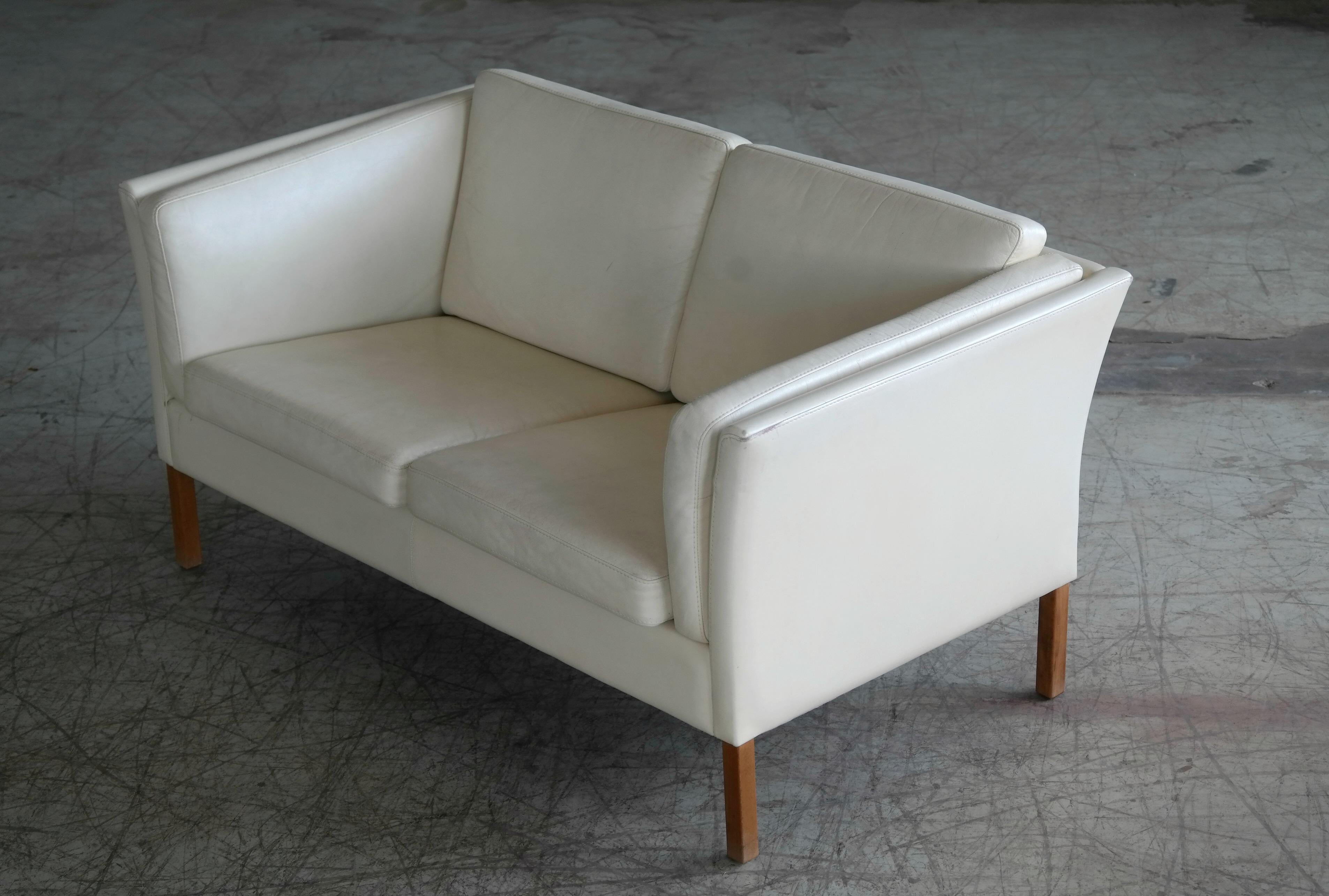 Mid-Century Modern Danish 1960s Loveseat in Cream Colored Leather in Style of Borge Mogensen