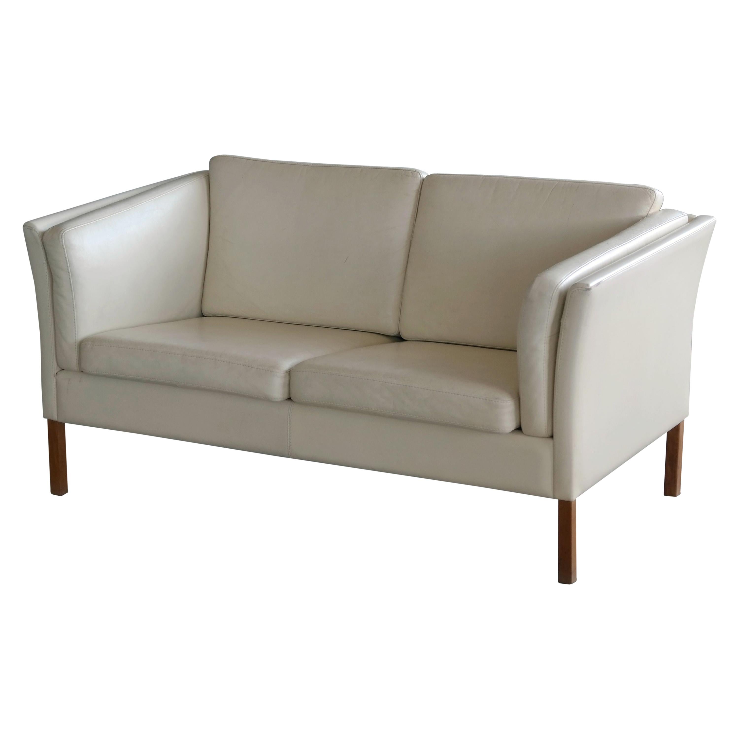Danish 1960s Loveseat in Cream Colored Leather in Style of Borge Mogensen