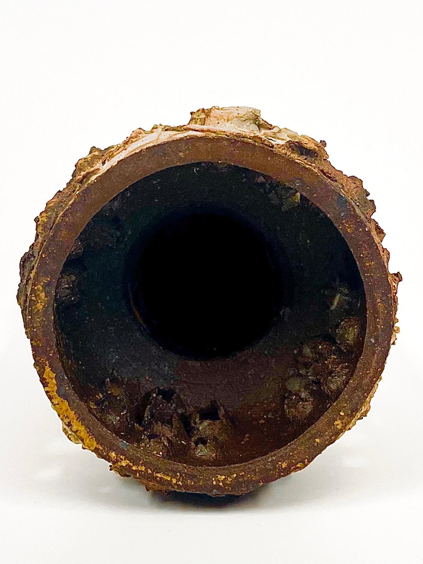 Vaso scultoreo danese in gres degli anni '60 disegnato dall'artista Bodil Marie Nielsen In condizioni ottime in vendita a Örebro, SE