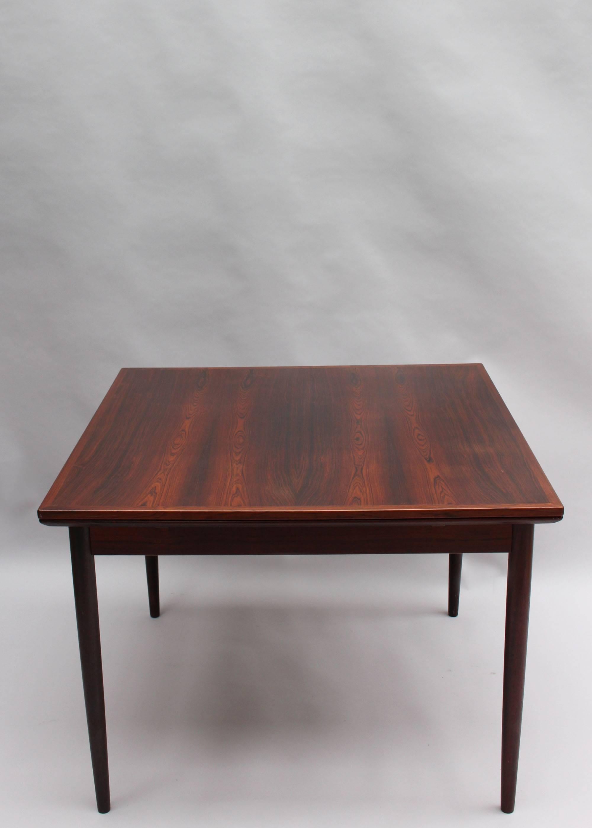 Mesa extensible danesa de palisandro de los años 60 de Svend Erik Jensens Møbelfabrik en Bueno estado para la venta en Long Island City, NY
