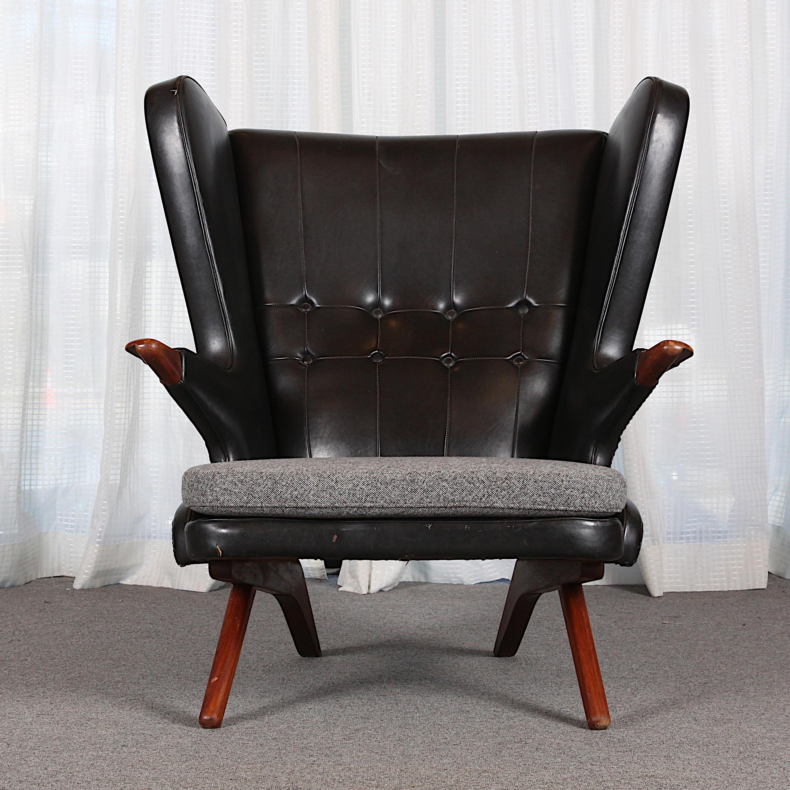 Danish 1960’s Svend Skipper ‘Papa Bear Chair In Good Condition In Vancouver, British Columbia