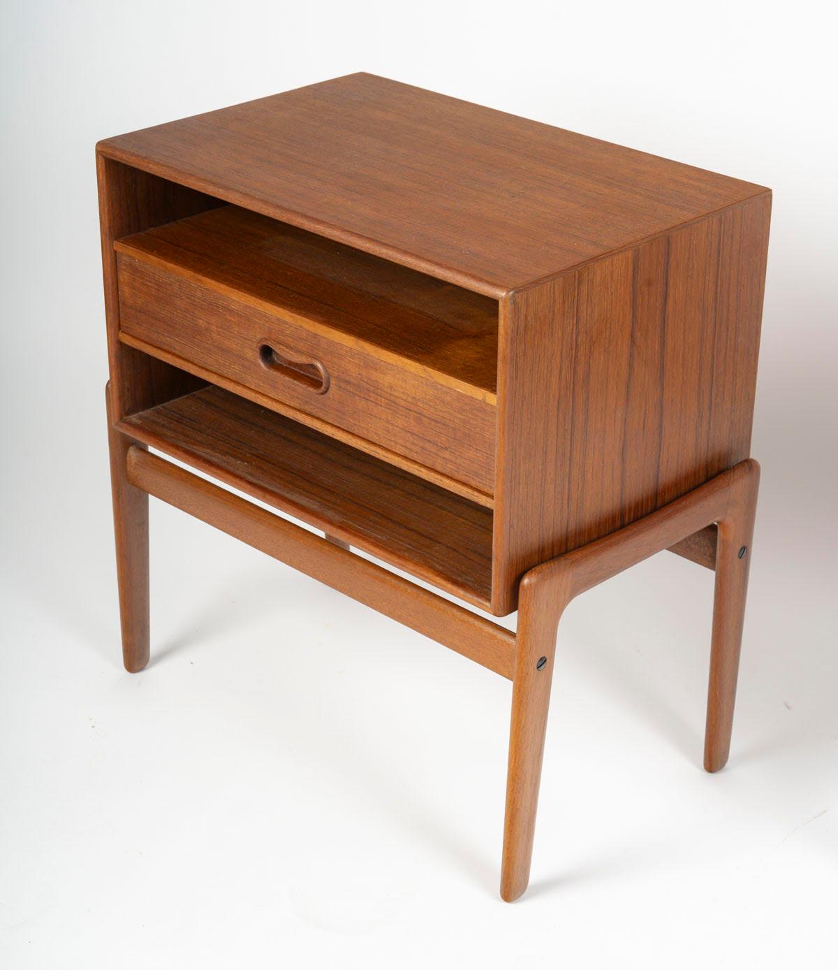 Meuble de chevet danois des années 1970. Bon état - En vente à Saint-Ouen, FR