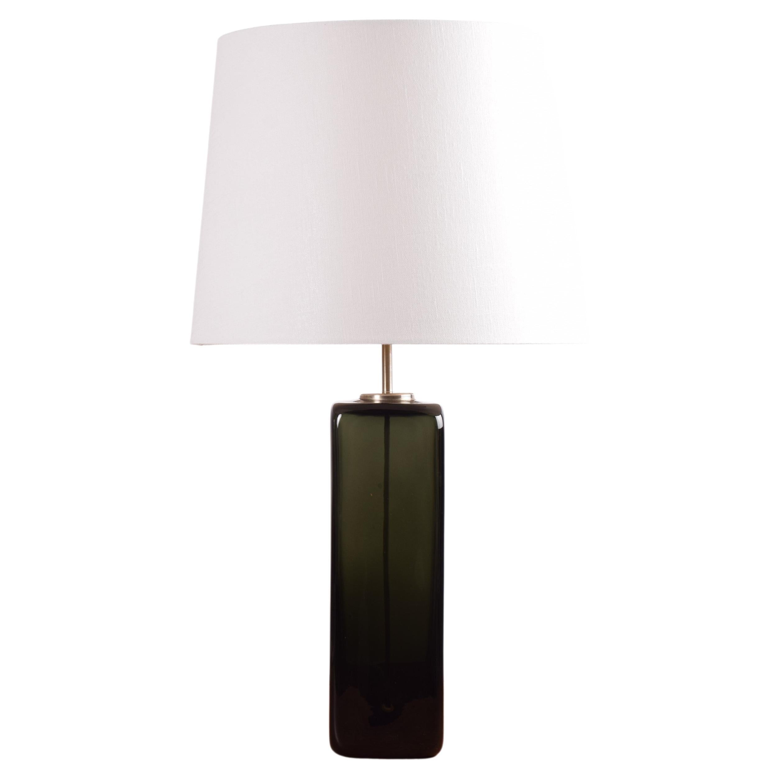 Lampada da tavolo alta danese anni '70 Holmegaard Kubus in vetro verde oliva di Per Lütken