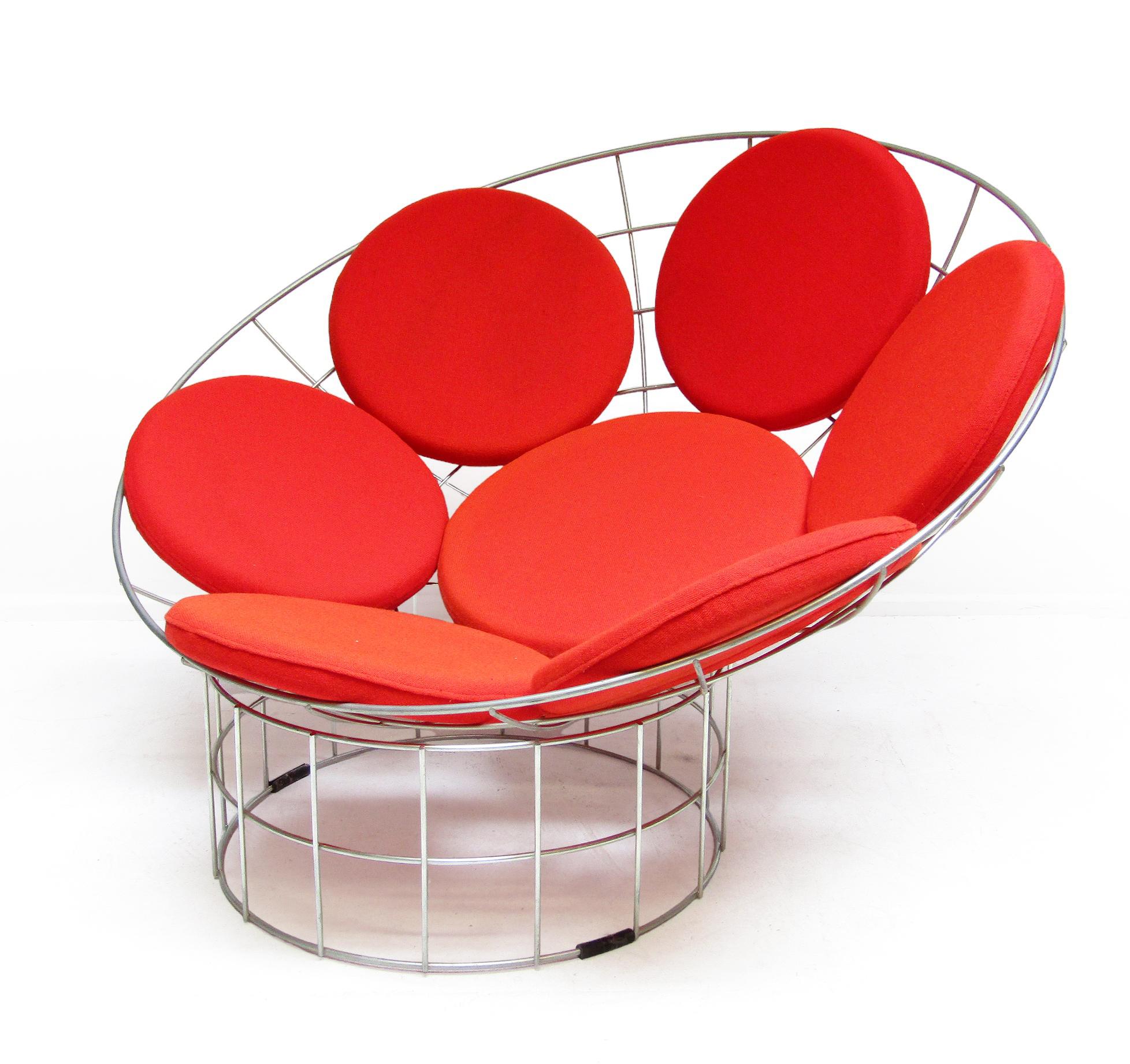 Danish 1980s Peacock Lounge Chair By Verner Panton For Habitat In Good Condition For Sale In Shepperton, Surrey