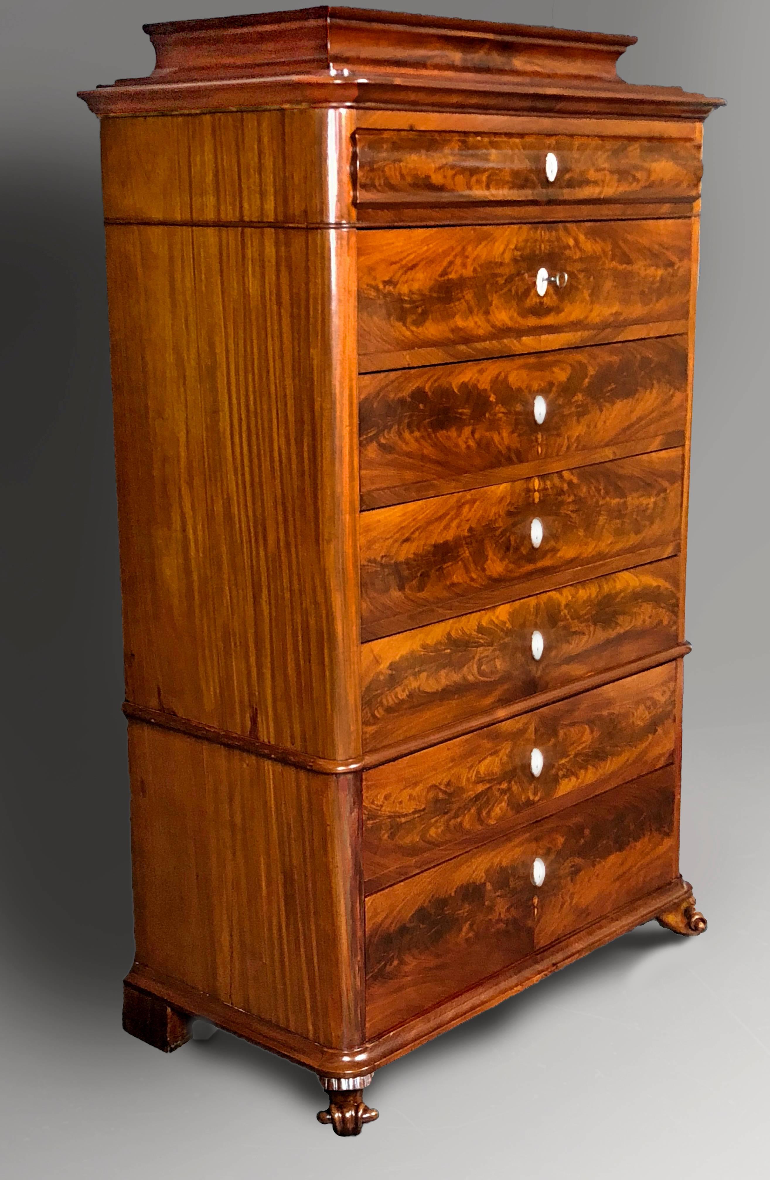 Attractive flame mahogany Danish Biedermeier tallboy commode dating to the end of the second quarter of the 19th century. It is of the 