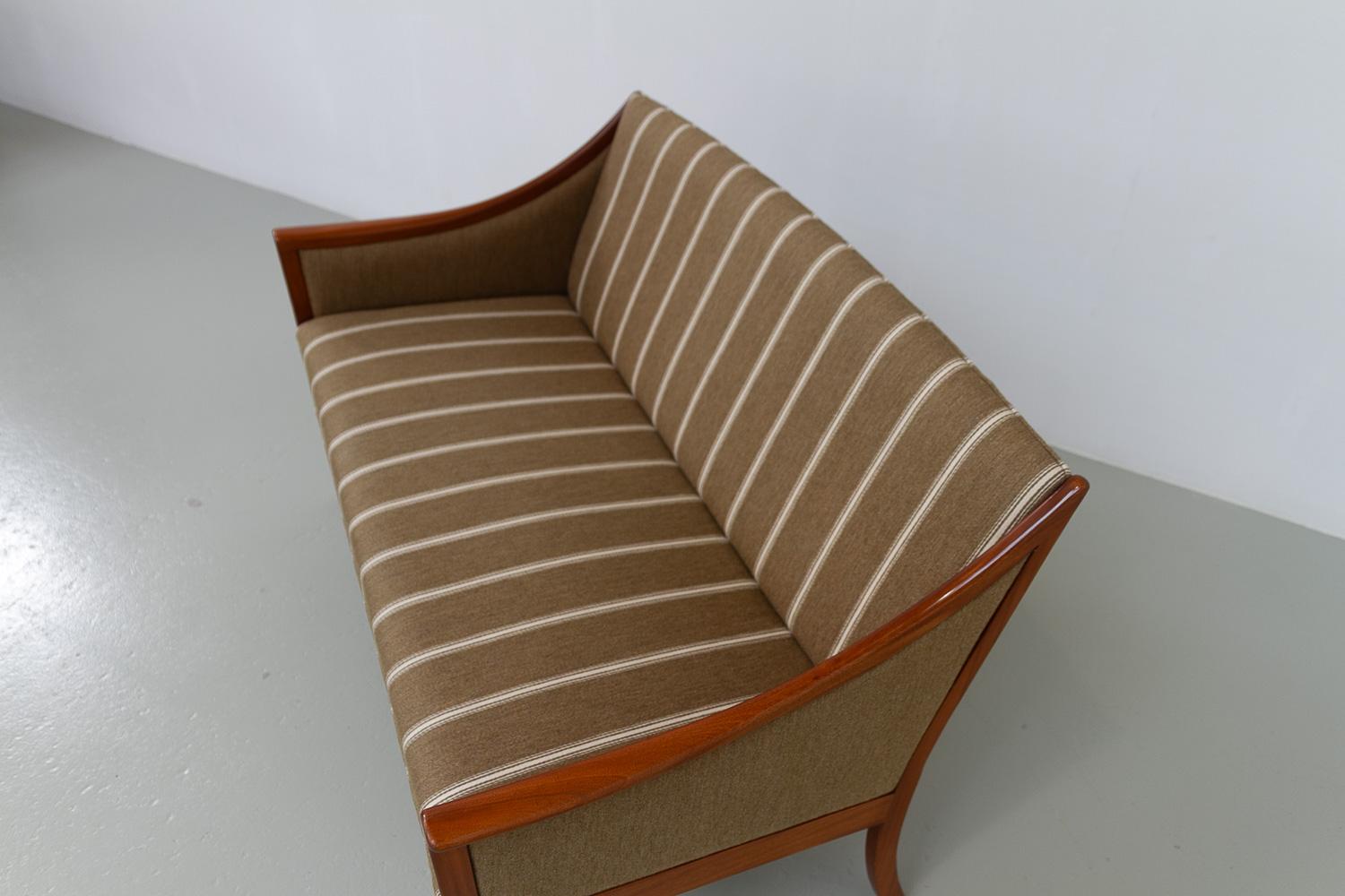 Danish 2-Seater Sofa by Ole Wanscher for PJ Møbler, 1960s. For Sale 7