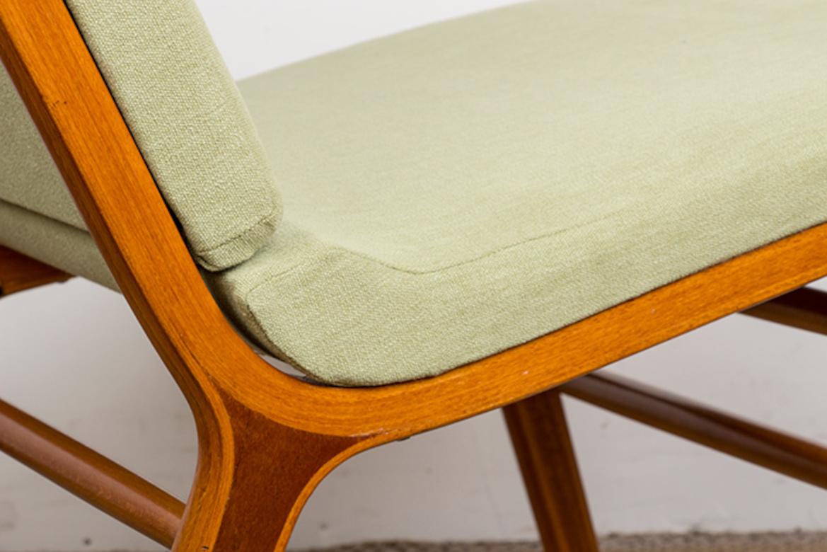 Scandinavo moderno Divano danese a 2 posti, in faggio laminato e mogano modello AX di Peter Hvidt 1960. in vendita