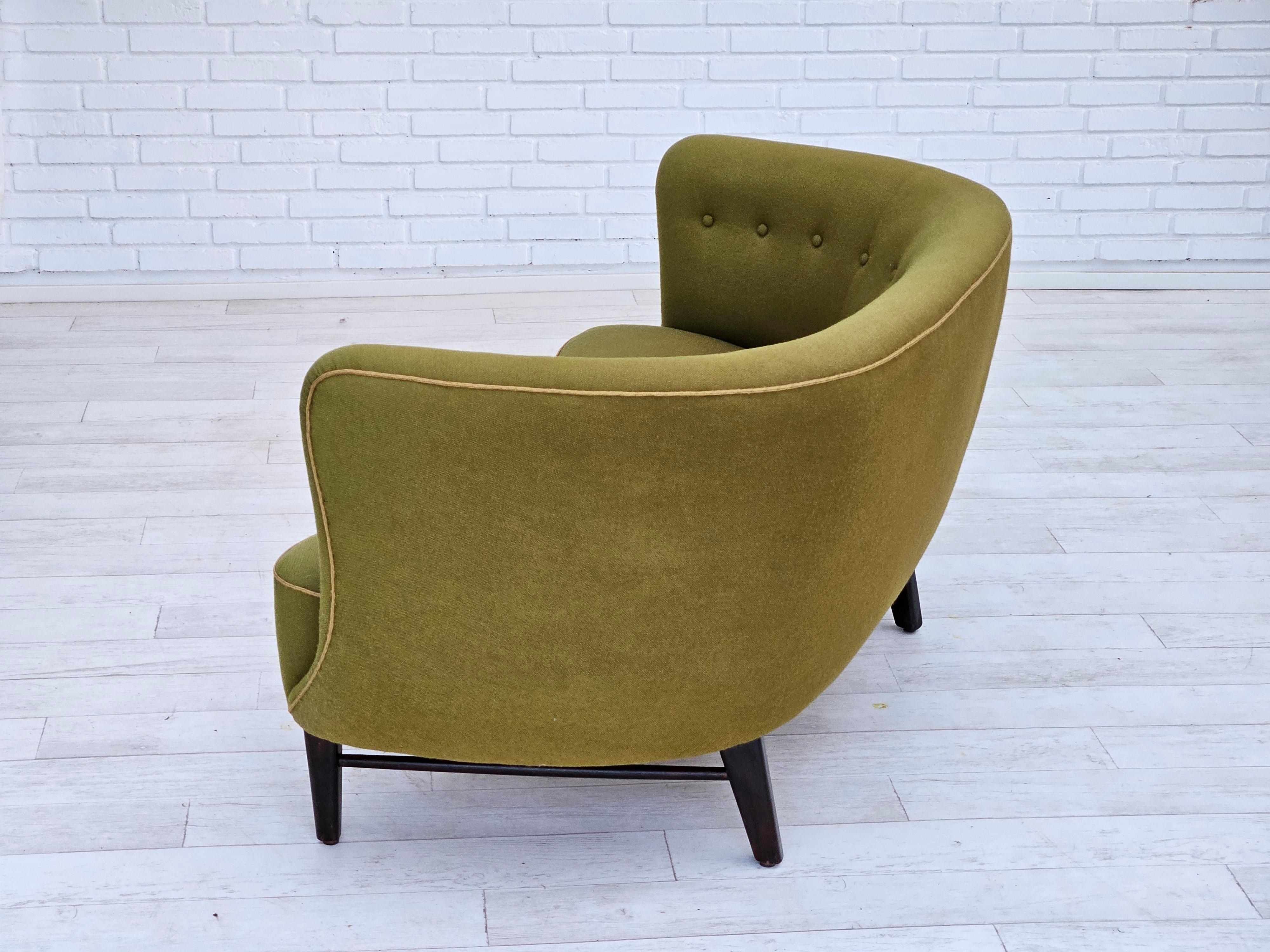 Danish 2 seater sofa, original good condition, furniture wool, oak. For Sale 3