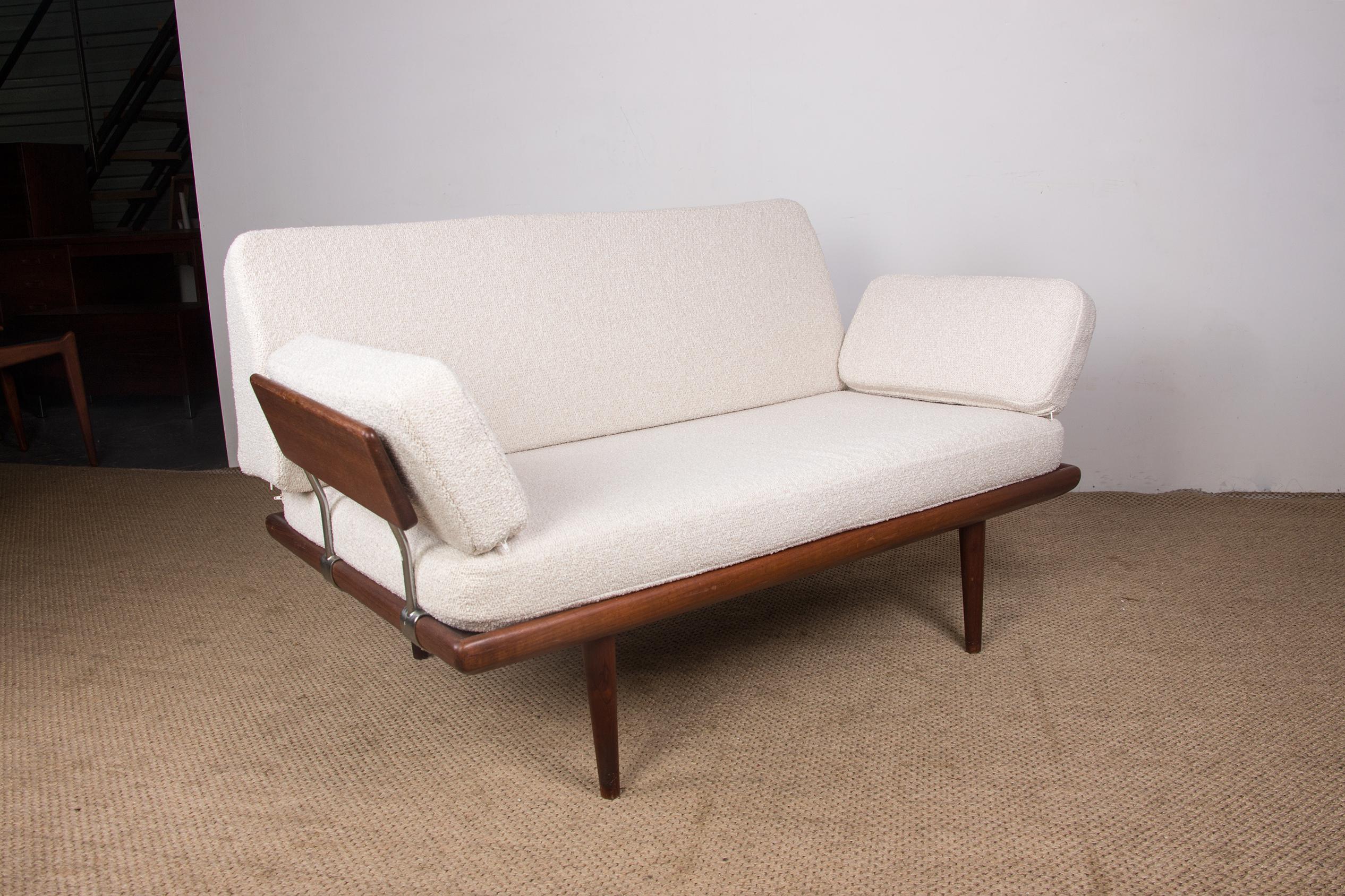 Dänisches 2-Sitzer-Sofa aus Teakholz, Modell Minerva von Peter Hvidt und Orla Molgaard Nielsen im Angebot 6
