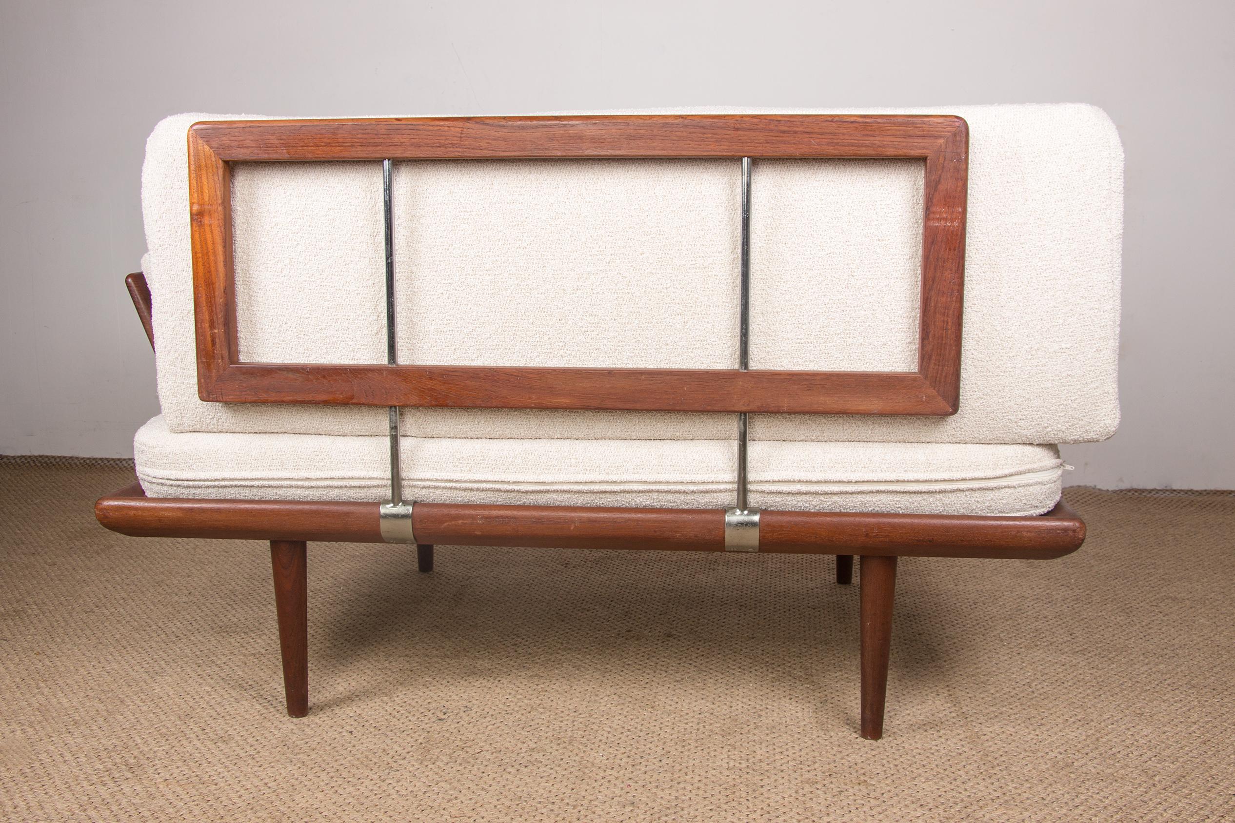 Dänisches 2-Sitzer-Sofa aus Teakholz, Modell Minerva von Peter Hvidt und Orla Molgaard Nielsen im Angebot 8