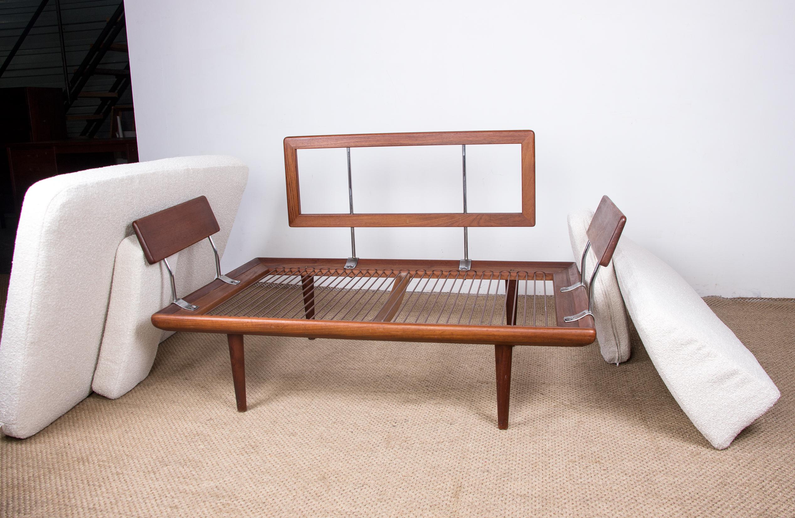Dänisches 2-Sitzer-Sofa aus Teakholz, Modell Minerva von Peter Hvidt und Orla Molgaard Nielsen im Angebot 10