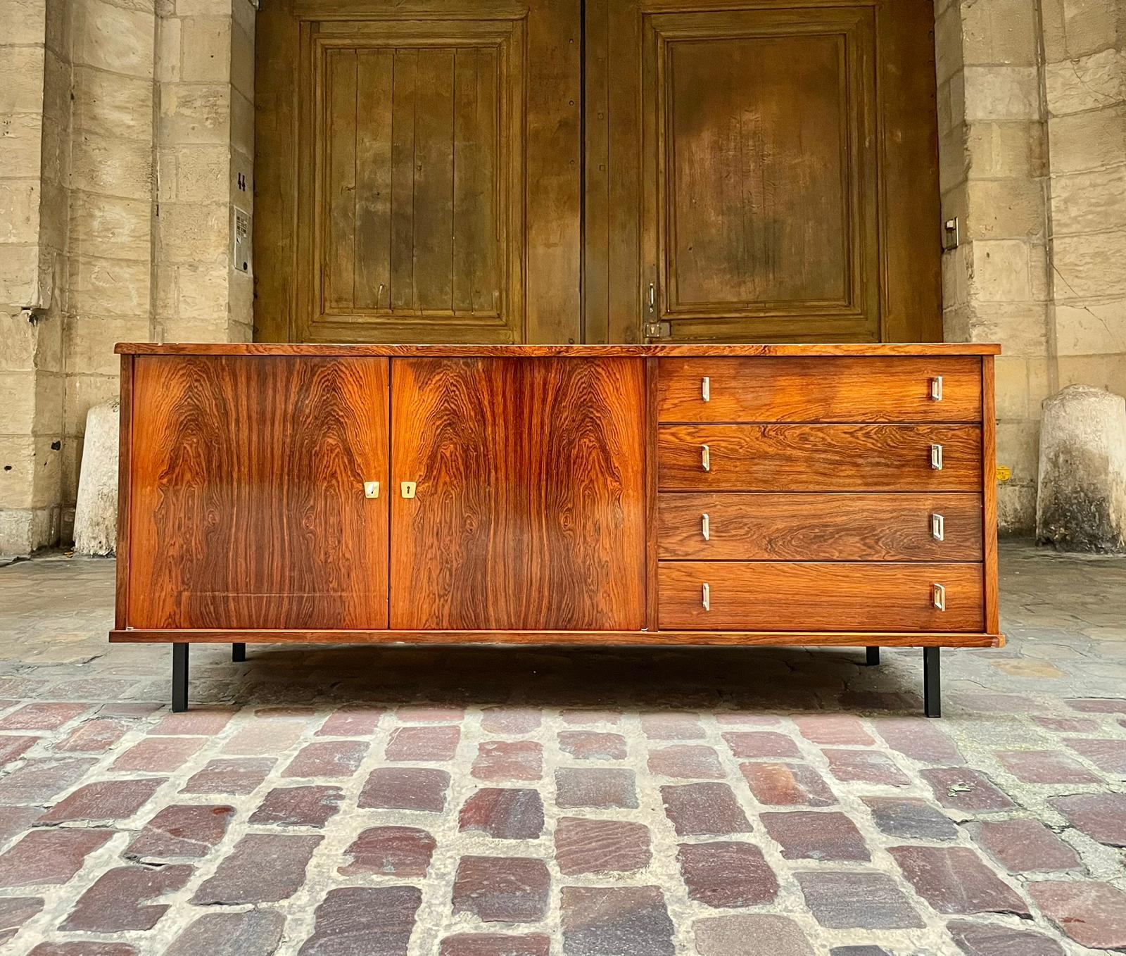 Danish 20th Century Rosewood Mid-Century Modern Sideboard In Good Condition For Sale In CANTELEU, FR